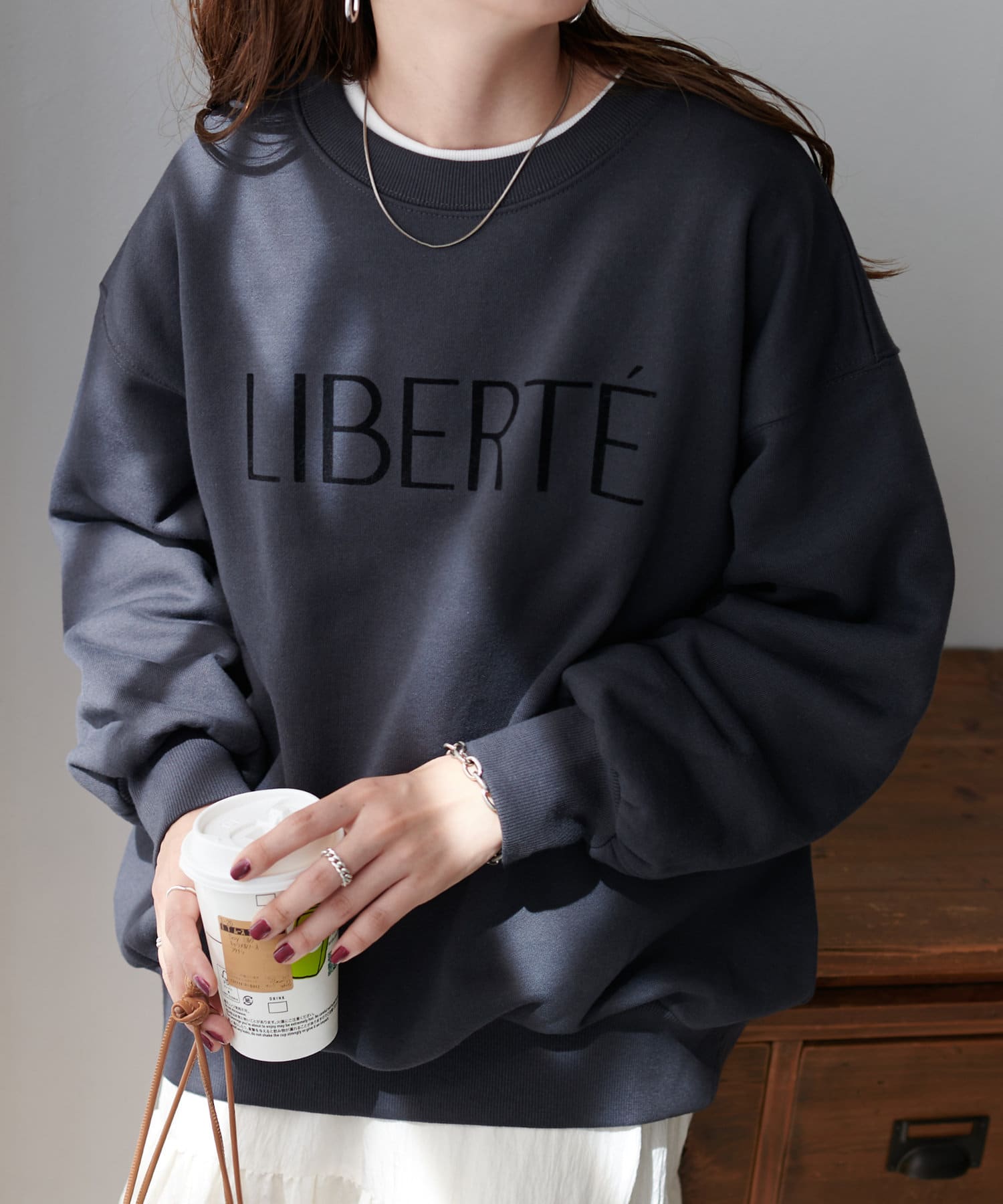 裏起毛フロッキーロゴスウェット Discoat ディスコート レディース Pal Closet パルクローゼット パルグループ公式ファッション通販サイト