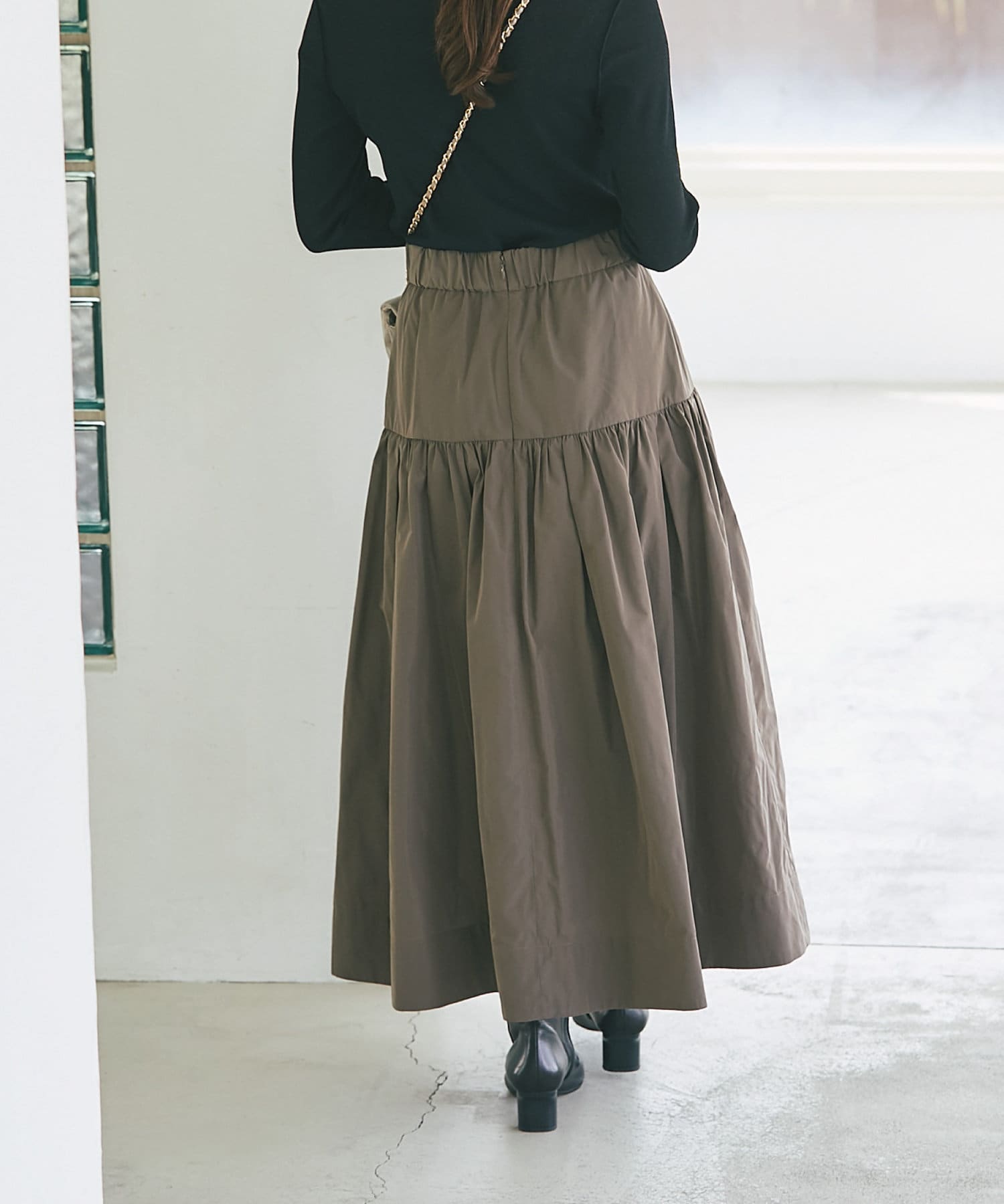 幅広いシーンにマッチ】ウェザーティアードロングスカート | La