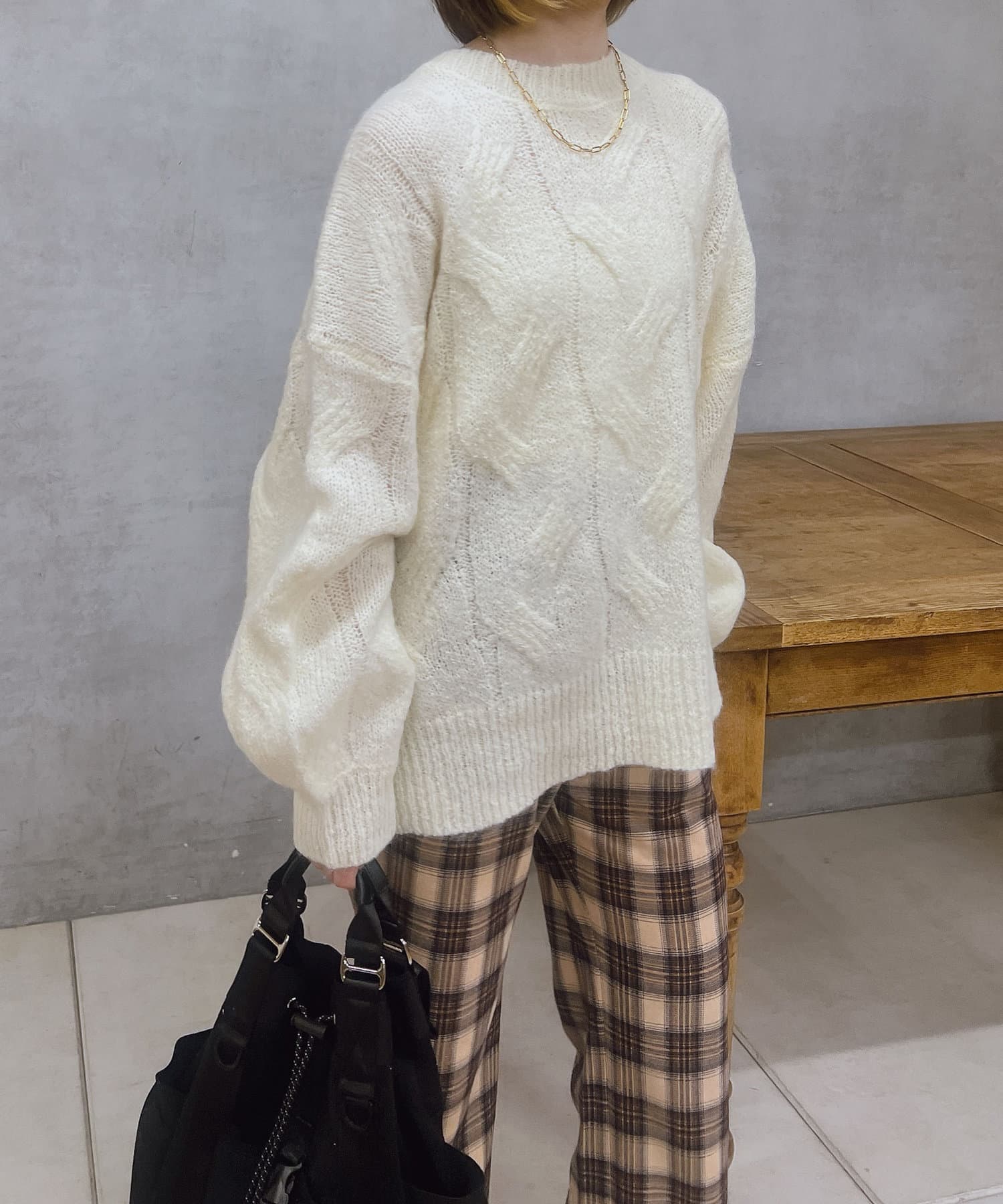 un dix cors(アンディコール) ブークレ透かし編みニット