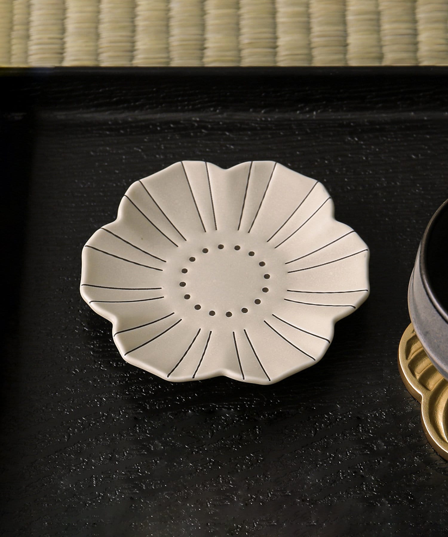 3COINS(スリーコインズ) 【おうちで甘味カフェ】磁器豆皿セット