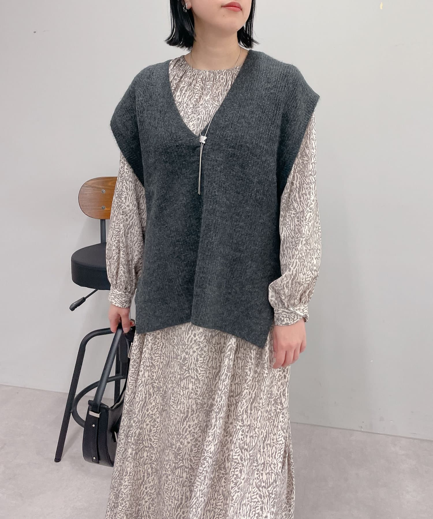 un dix cors(アンディコール) ヤクライク深Vベスト