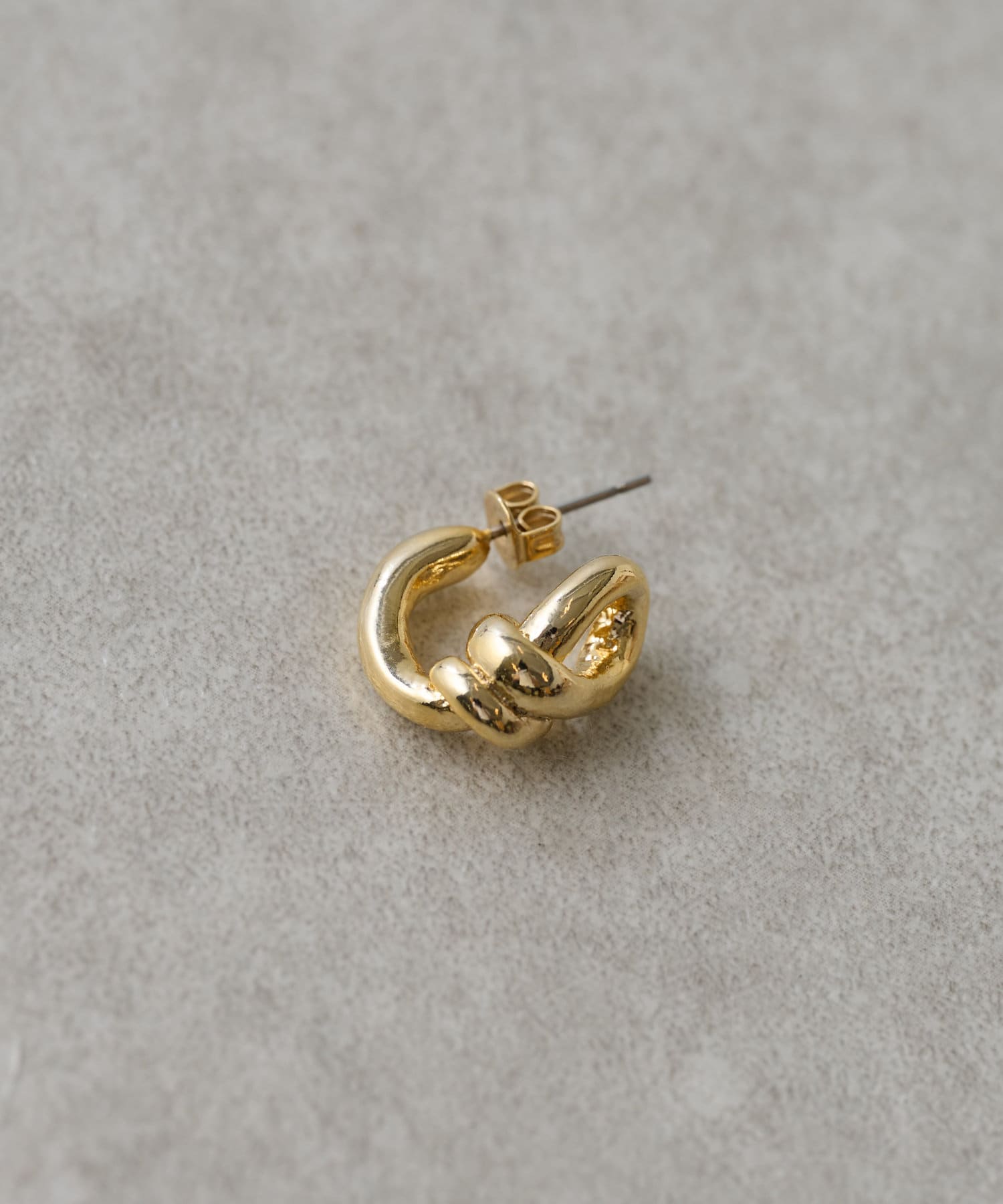 BEARDSLEY(ビアズリー) ノットモチーフピアス
