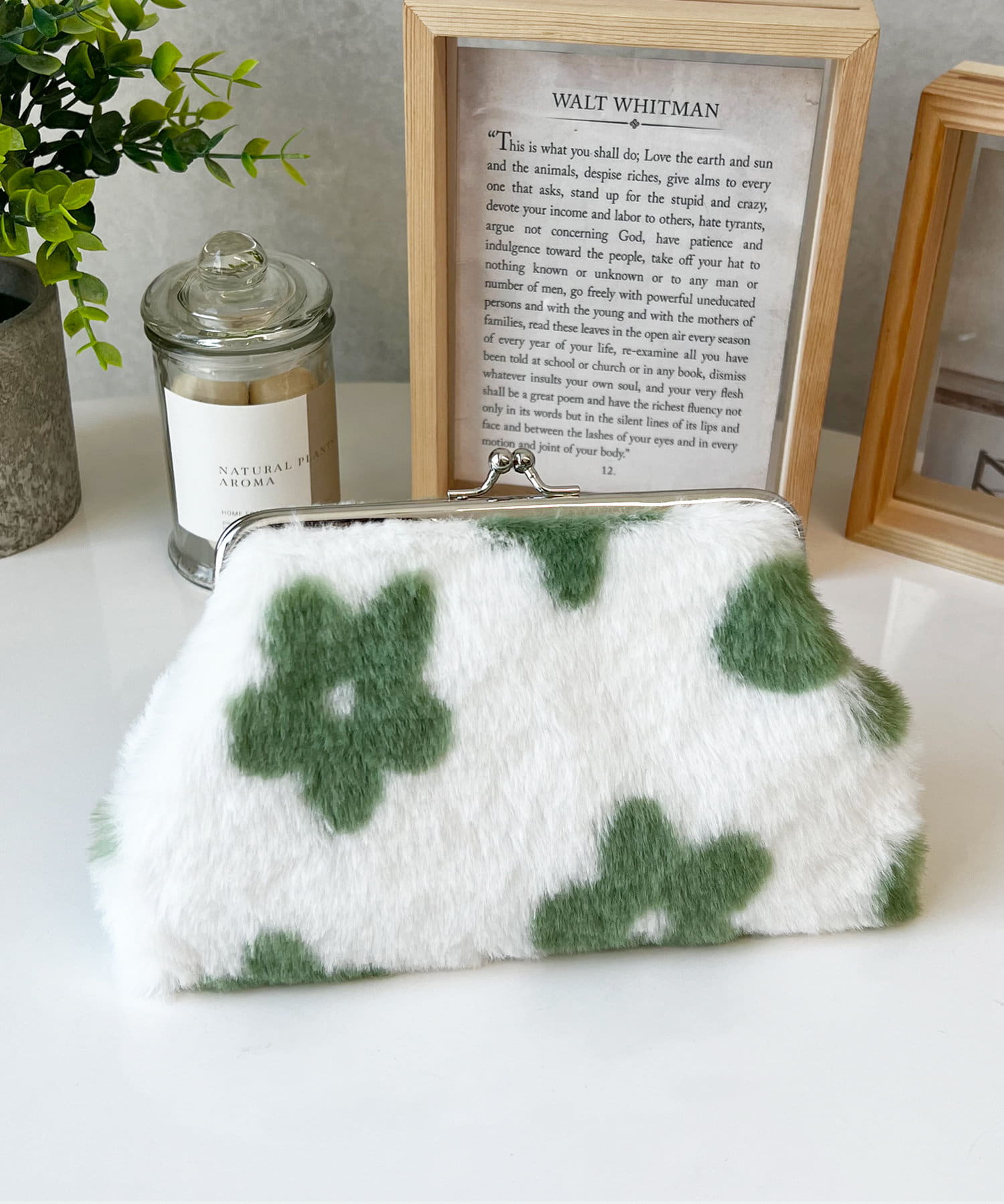 Lattice(ラティス) エコファーがま口ポーチ