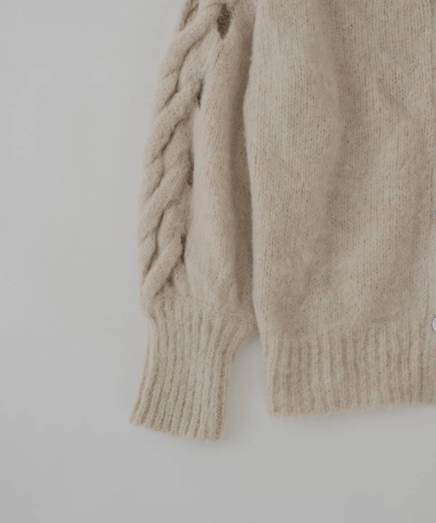 Pasterip(パセリ) Cut out cable knit cardigan