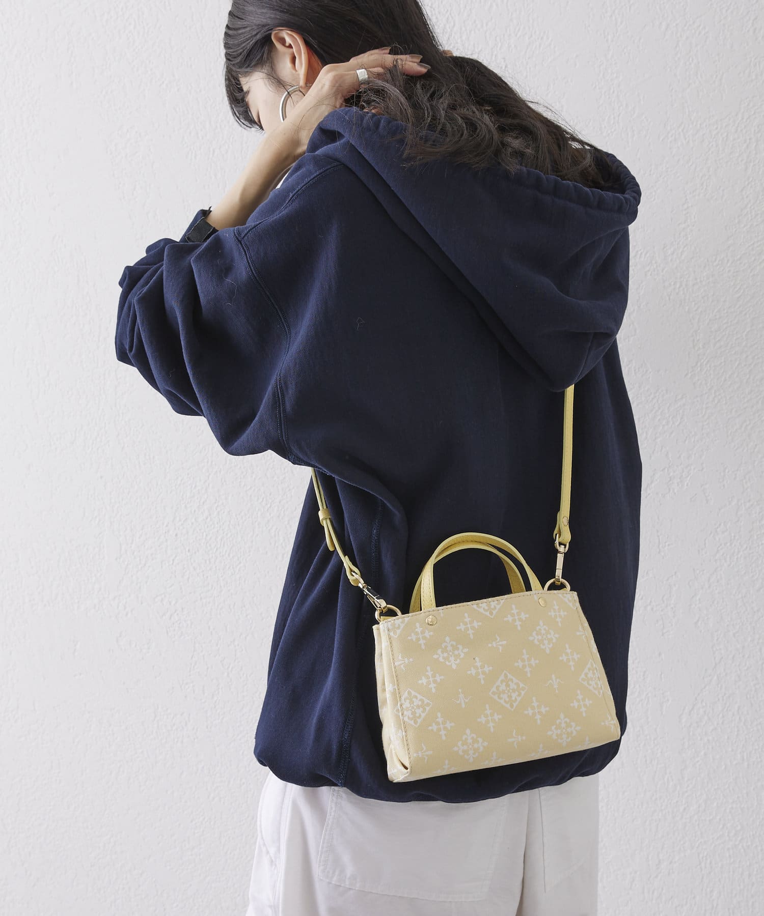 別倉庫からの配送】 《SHOPPER》マイクロショルダーバッグ CE-1017 