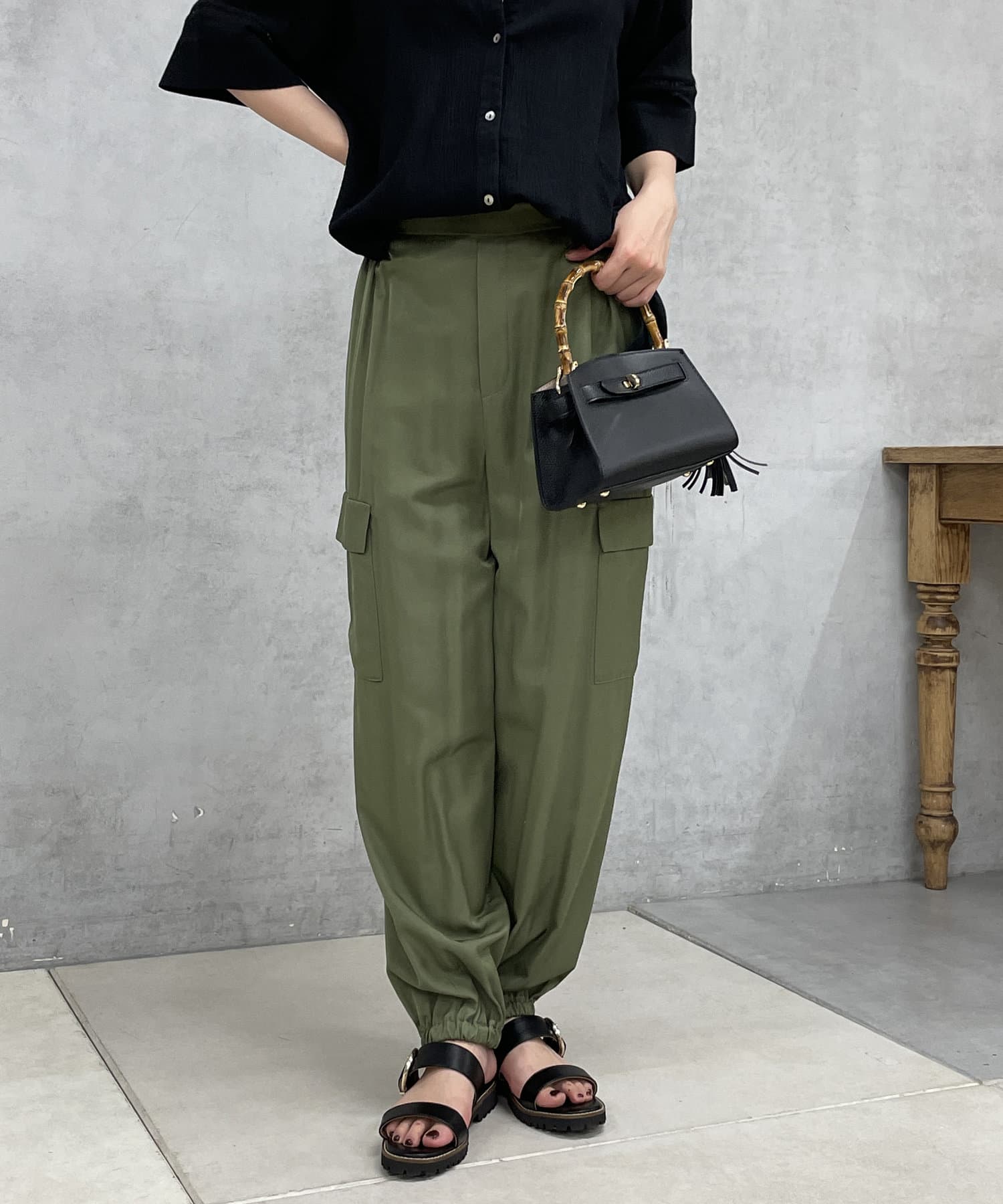 un dix cors(アンディコール) 裾絞りイージーパンツ