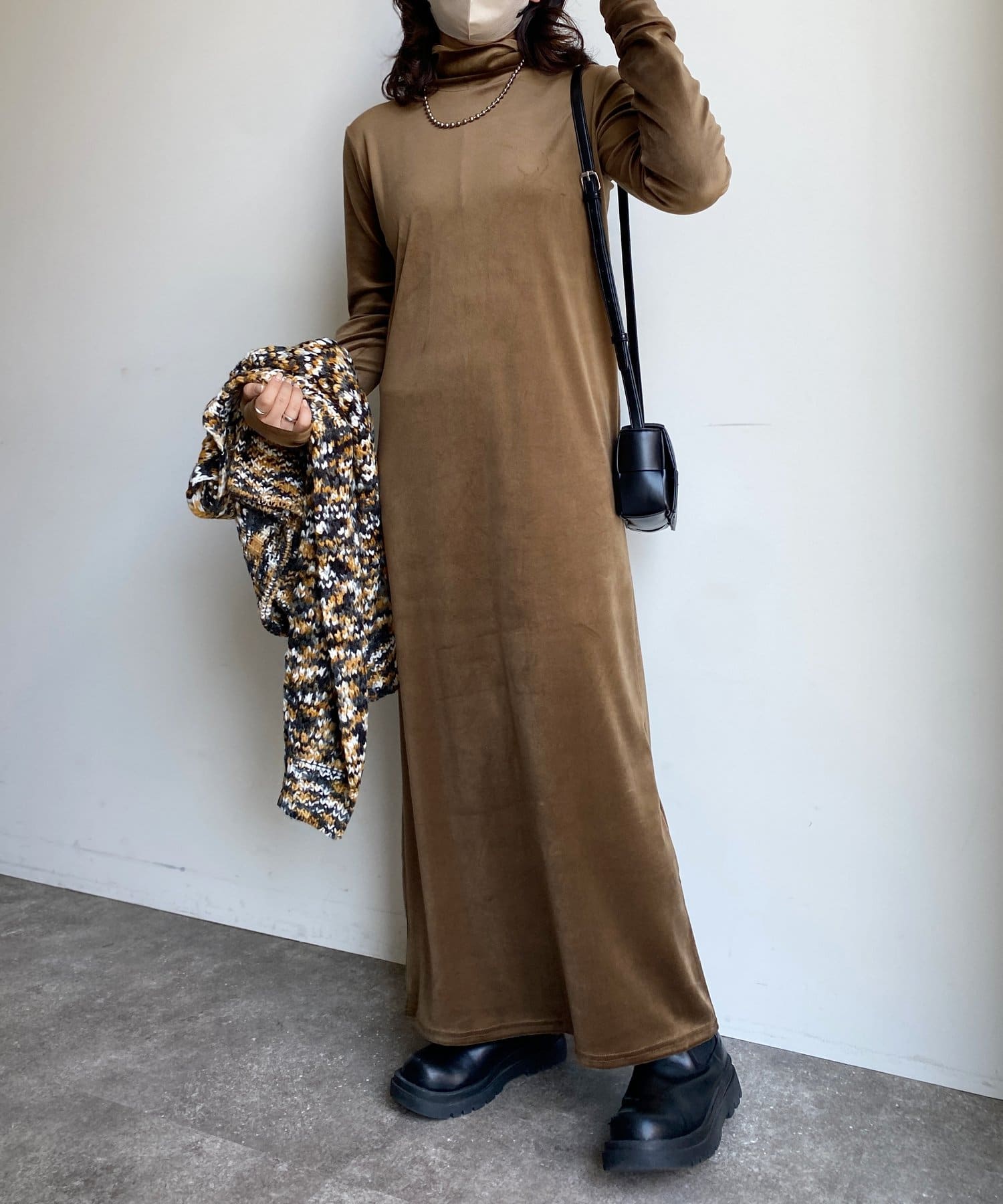 MM6 ハイネック ベロア ロング ワンピース マキシ丈 イタリア製 MM6 ハイネック ベロア ロング ワンピース マキシ丈 イタリア製 MM6