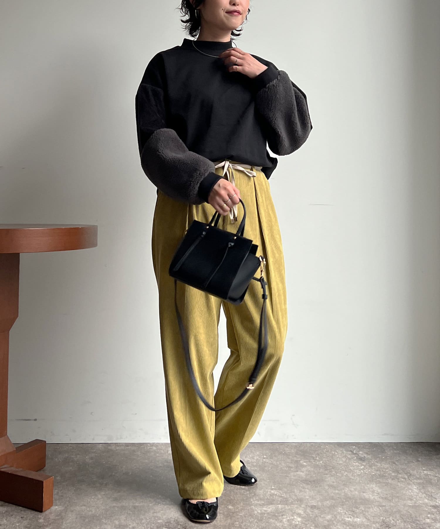 Chez toi(シェトワ) 袖ファーボア切替ボトルネックプルオーバー