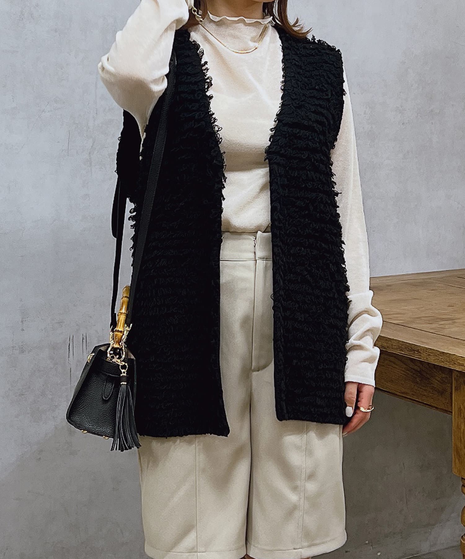 un dix cors(アンディコール) 【トレンド感あるスタイリングに】ループニットジレ