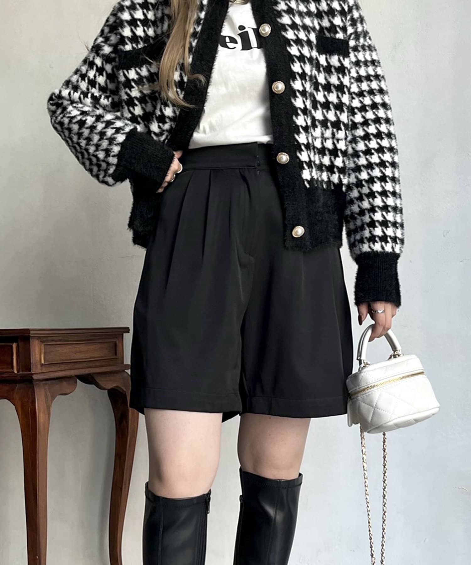 prose verse(プロズヴェール) タックショートパンツ