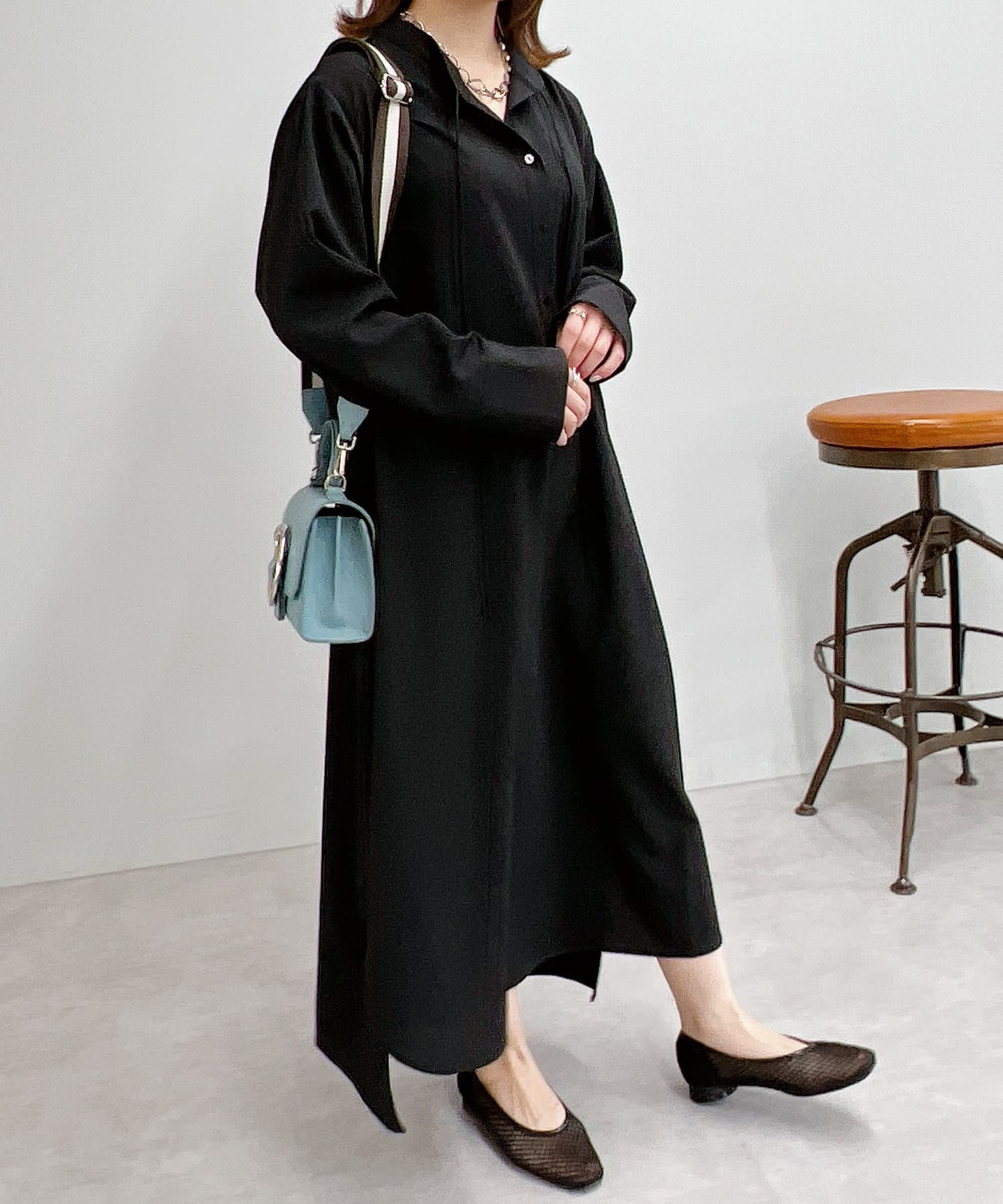 un dix cors(アンディコール) 紐付き無地Aラインロングワンピース