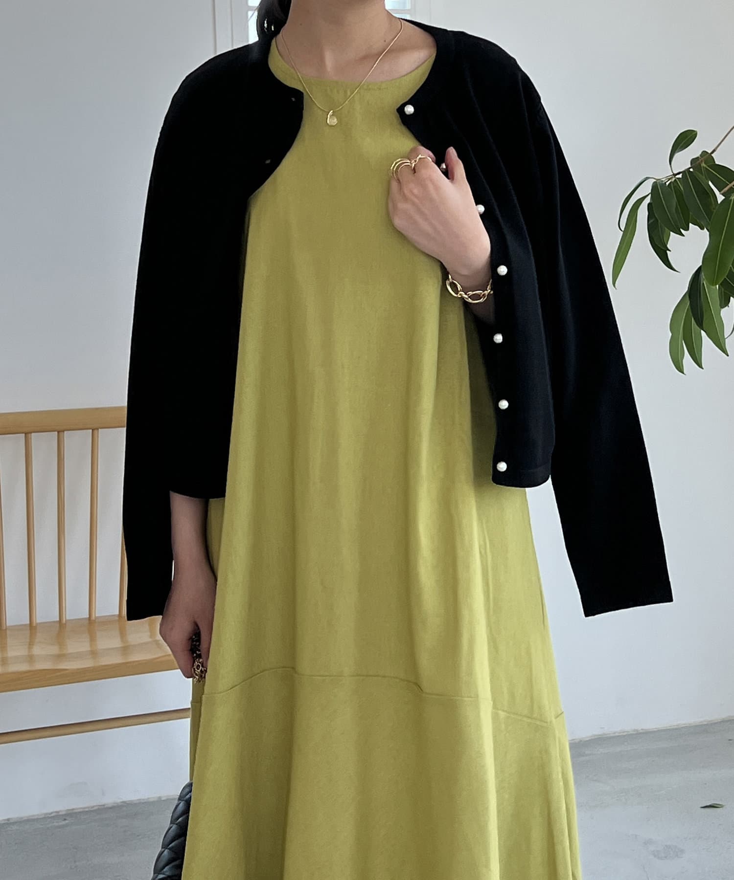 un dix cors(アンディコール) パール釦シンプルニットカーデ