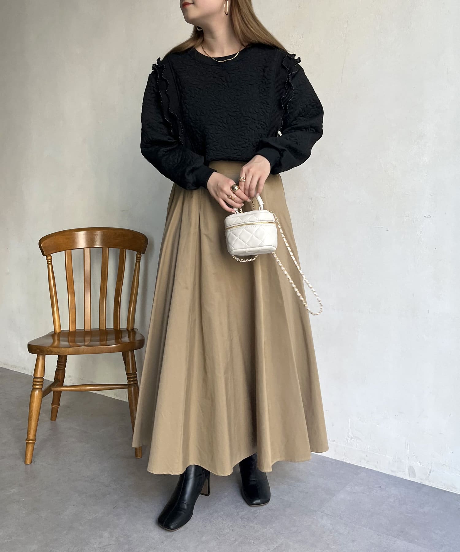 prose verse(プロズヴェール) 花柄キルティングパールプリーツプルオーバー