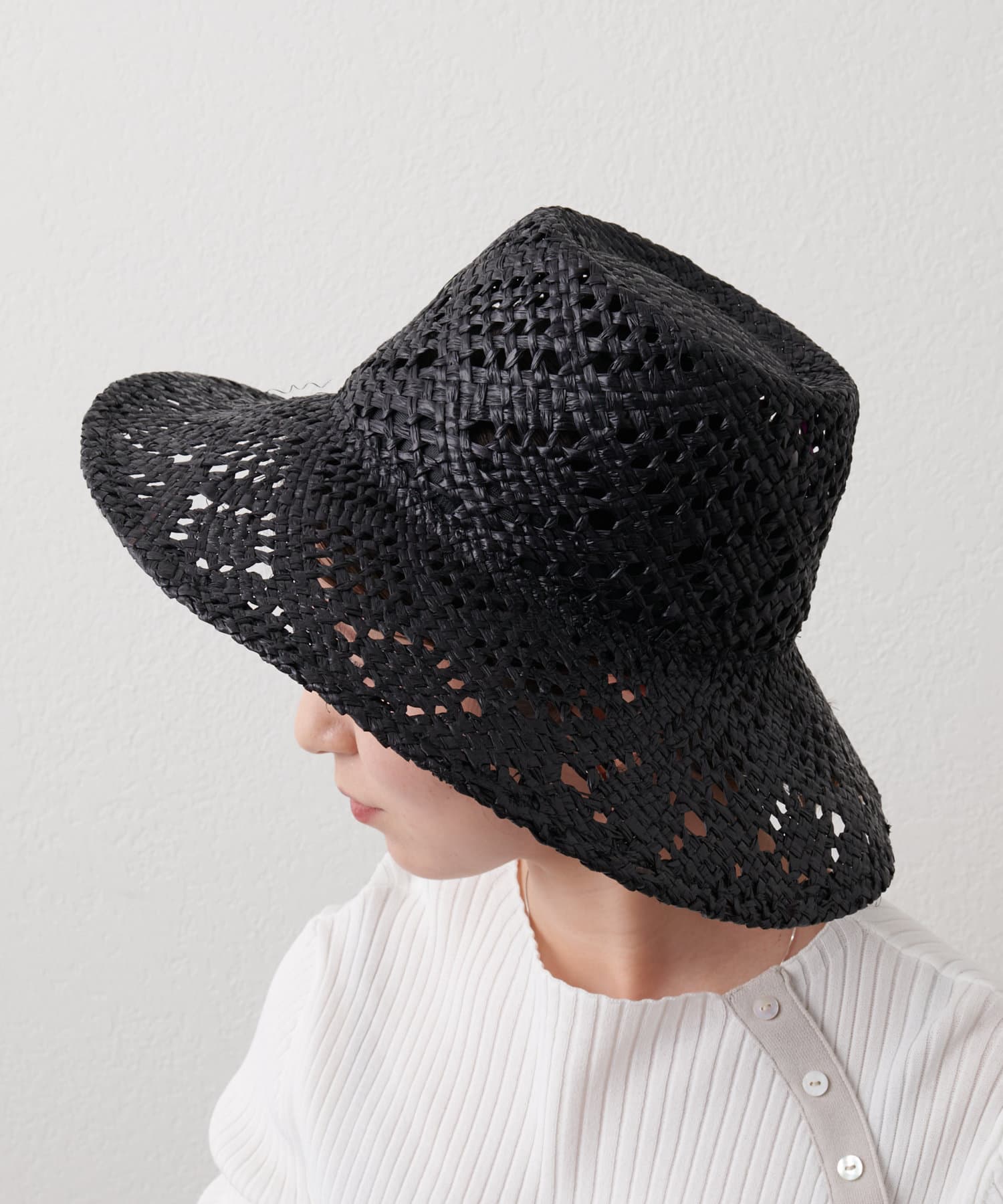 Jena　espace merveilleux(ジェナ　エスパスメルヴェイユ) ラフィアキャペリンハット