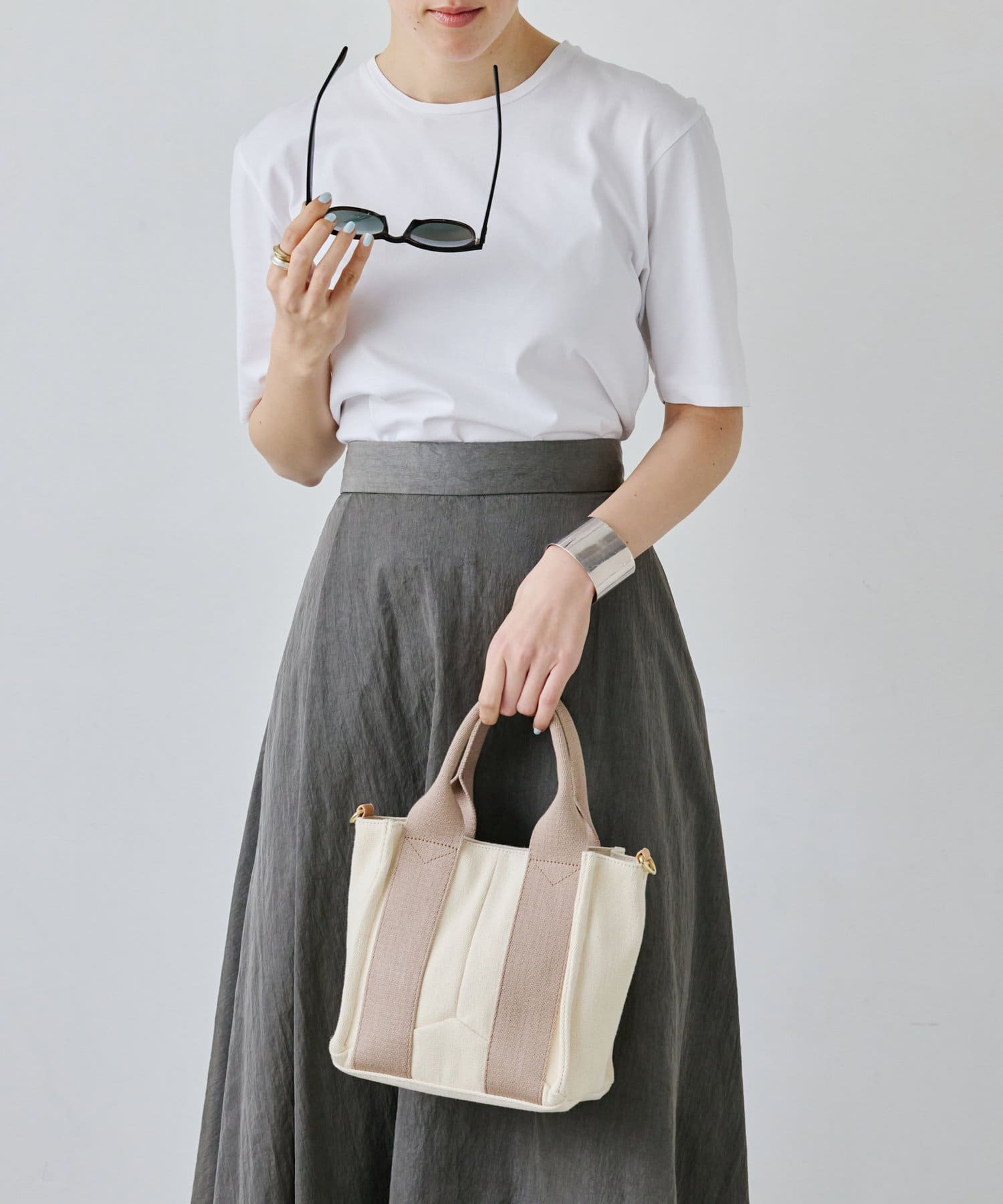 美品 24SS russet レザー モノグラム ドビーキャンバス トートバッグ 大人カジュアルにピッタリなトートバッグ♪ | ラシット | 大丸