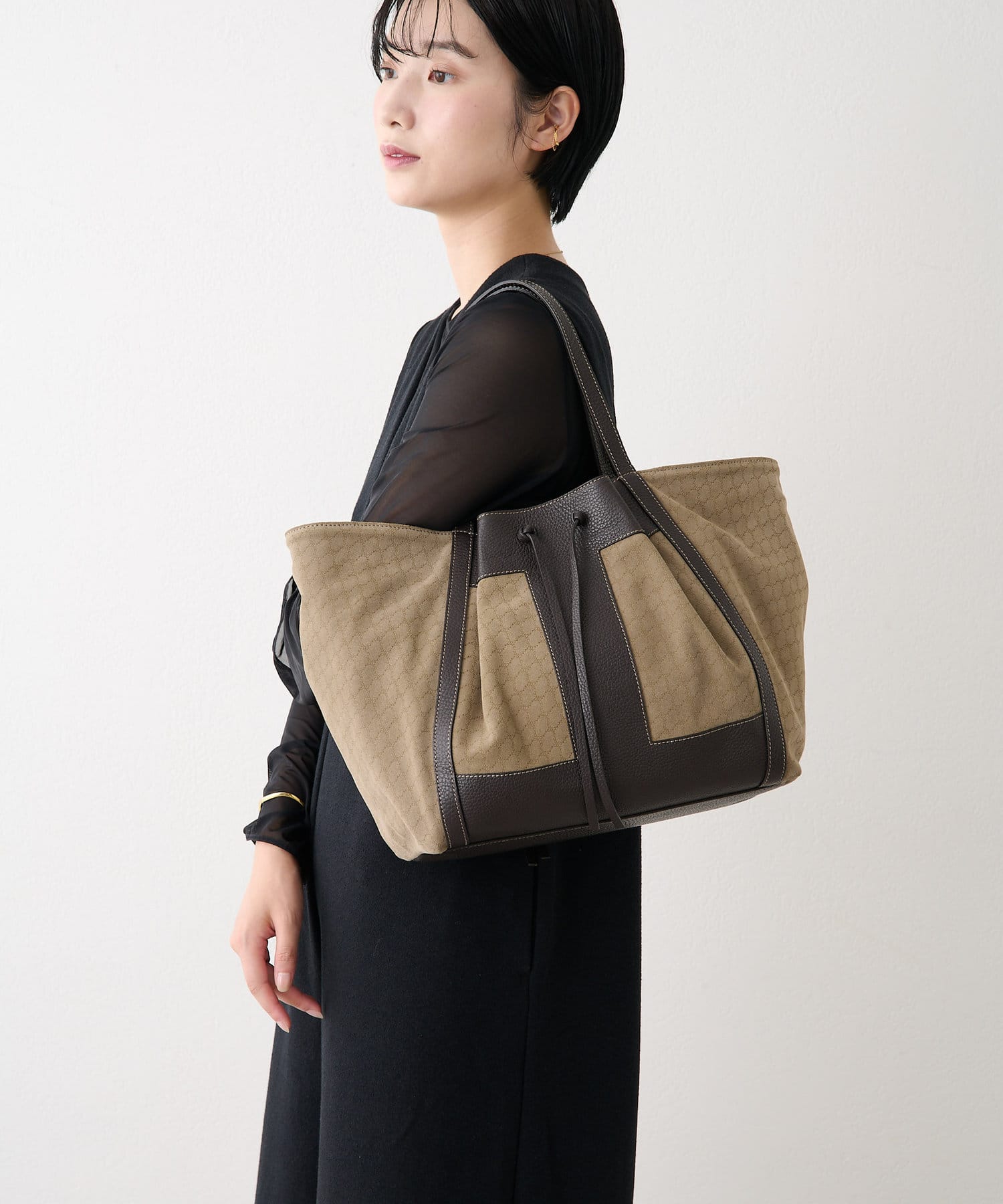 イアクッチIACUCCI テーラ TOTE CATENA SUEDE-