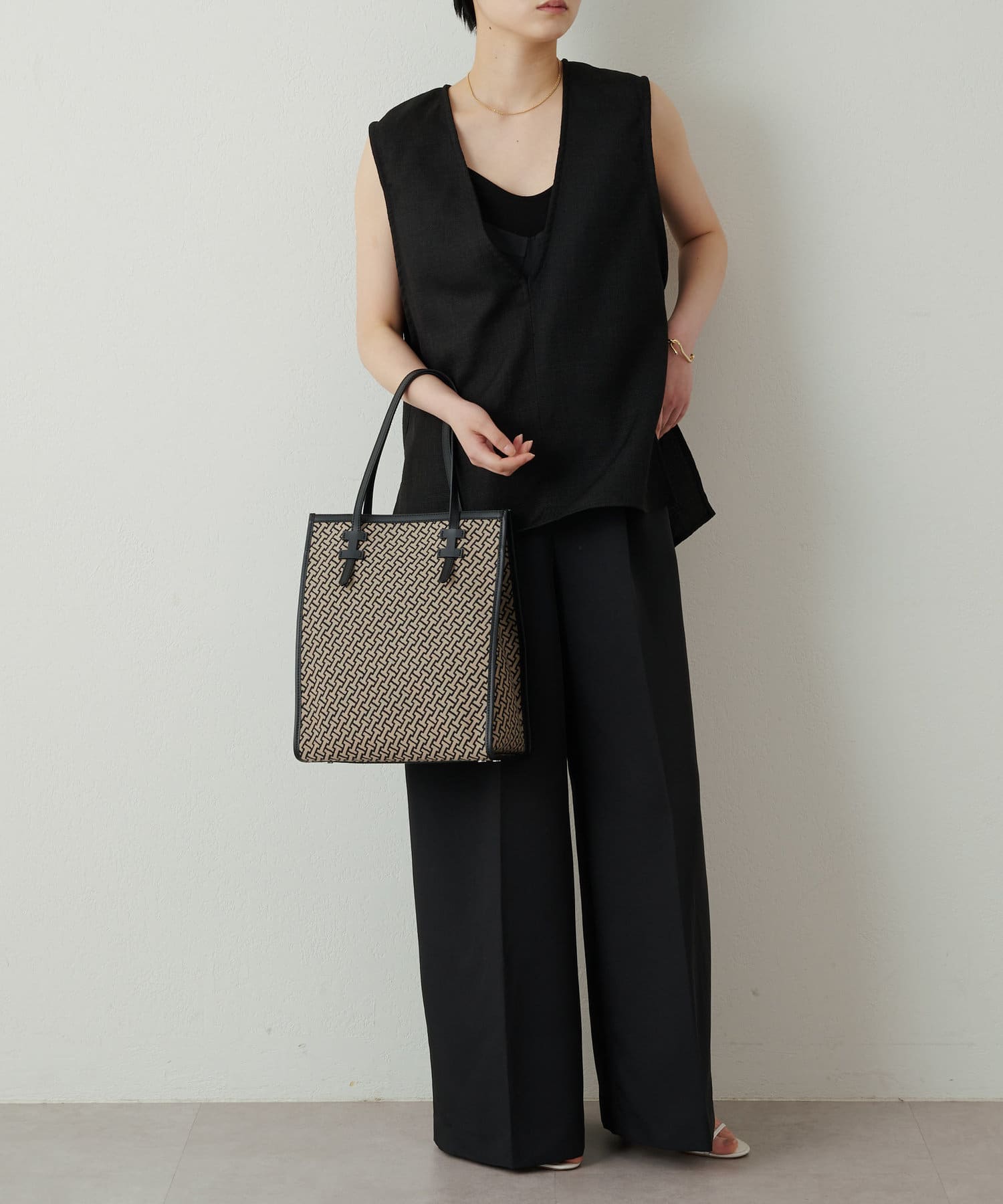 IACUCCI(イアクッチ) モノグランマ M JACQUARD/RUGA