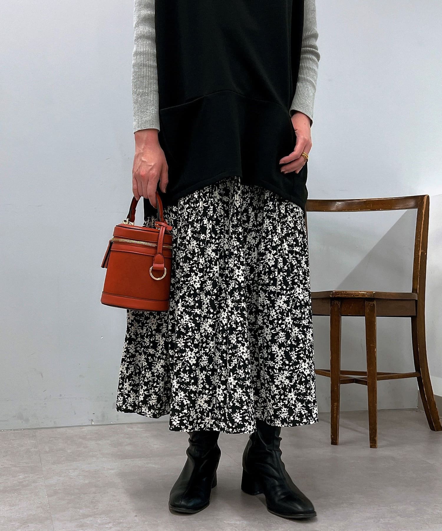 un dix cors(アンディコール) 単色花柄消しプリーツスカート