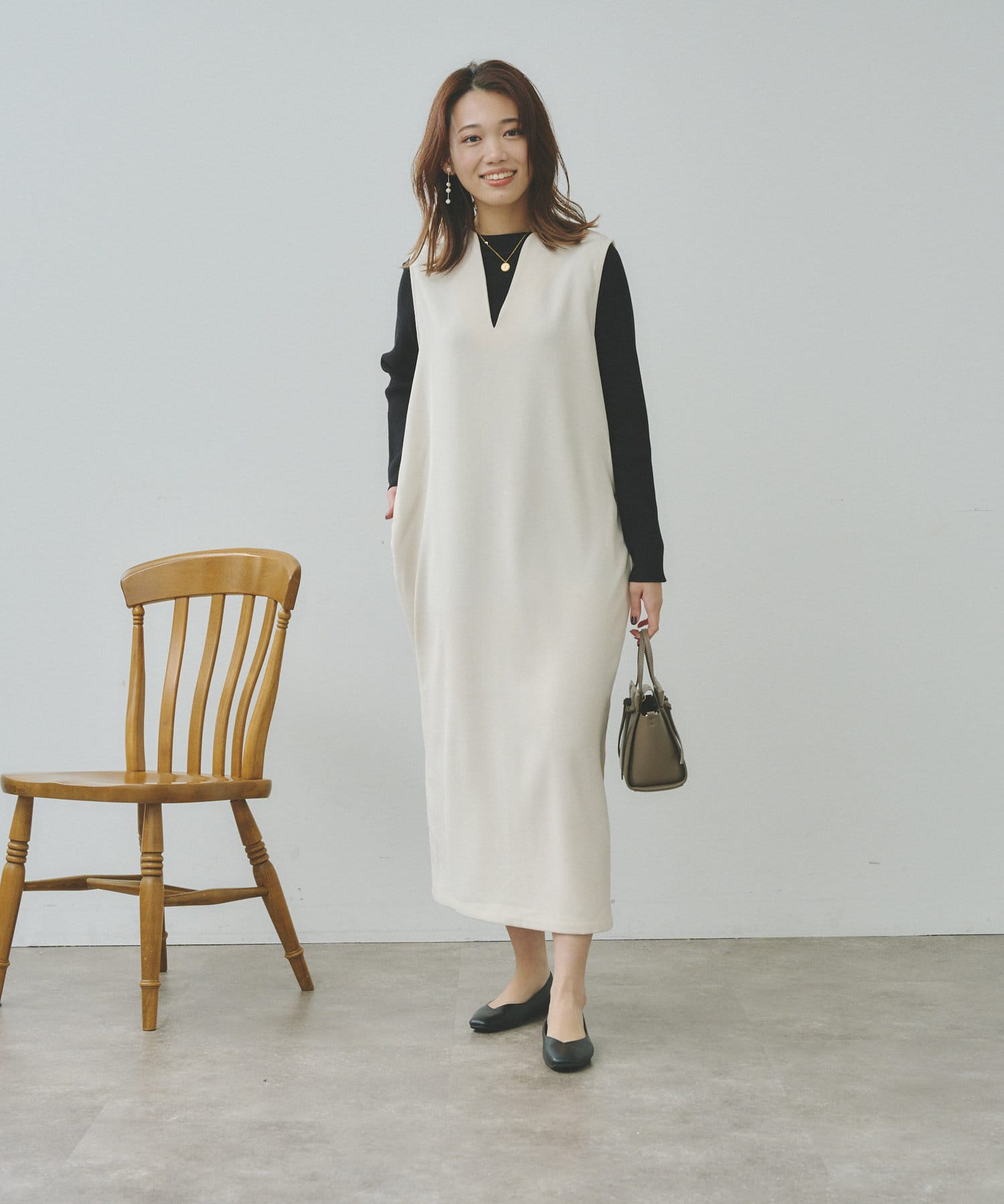 長袖シャリニットプルオーバー×Vネックワンピース | Chez toi