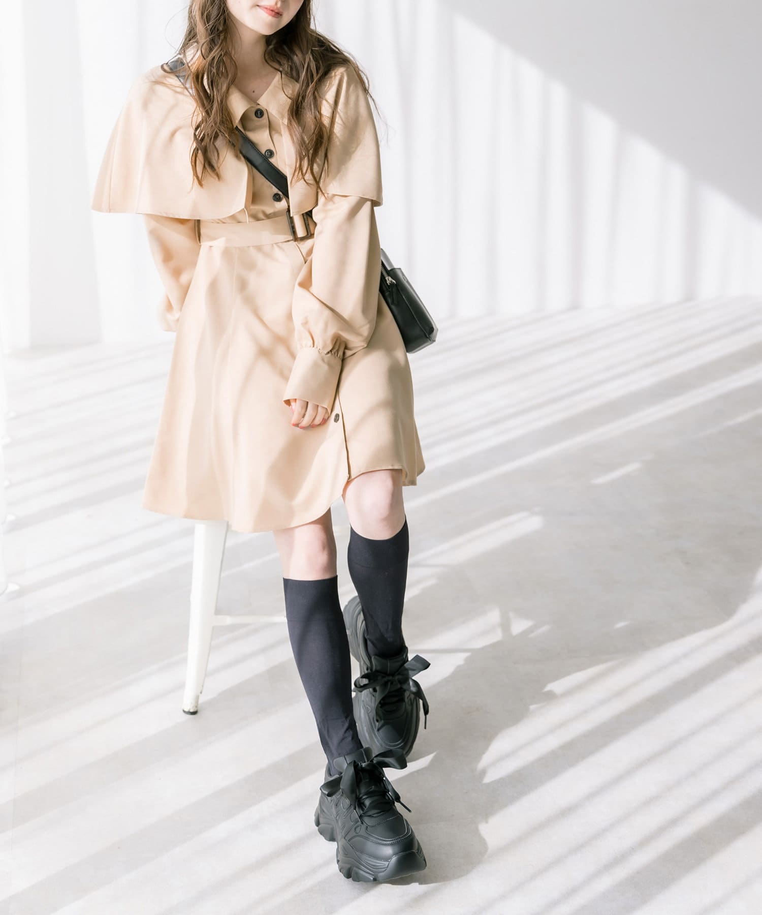 OLIVE des OLIVE(オリーブ デ オリーブ) ケープ付きミニワンピース