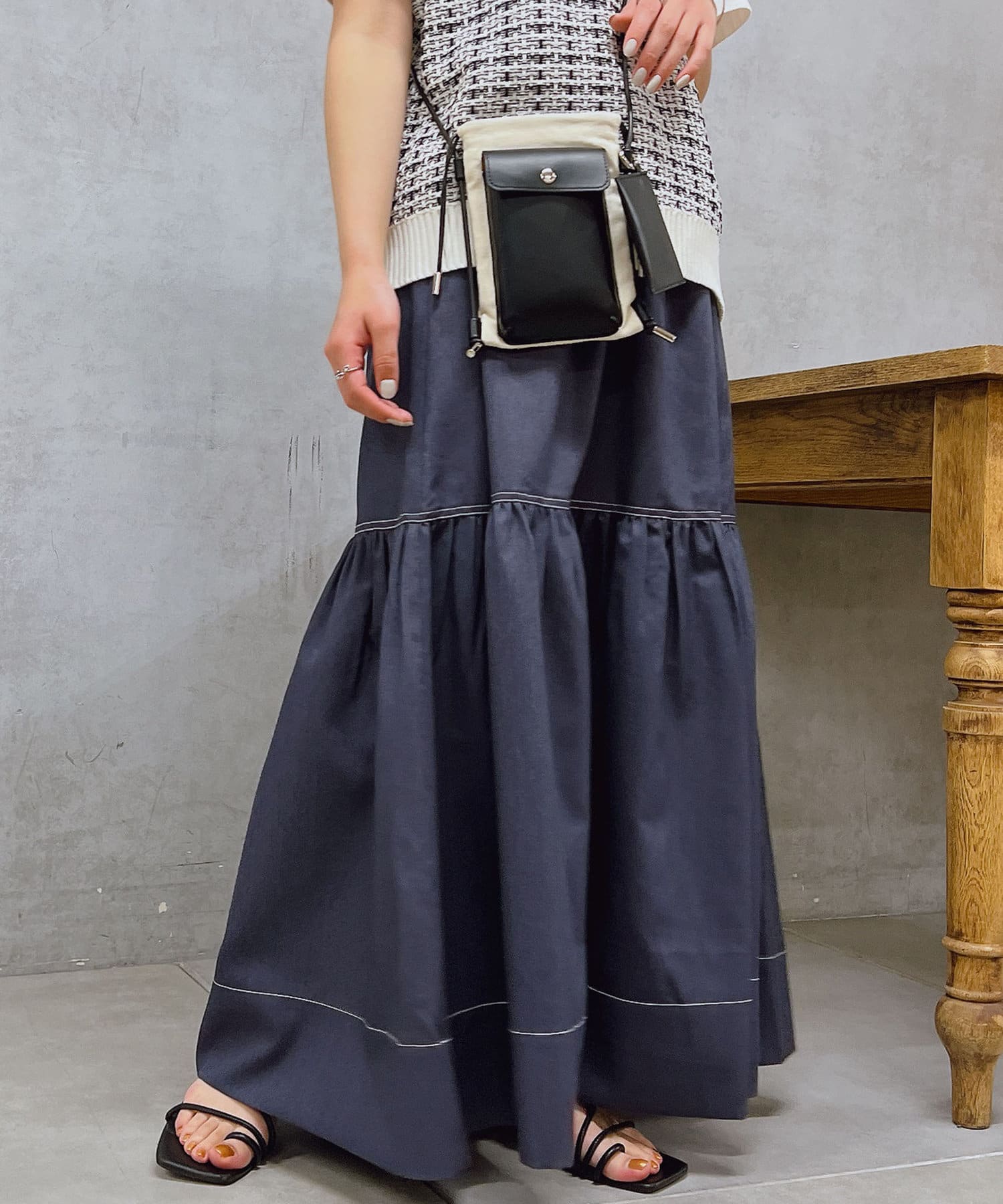 un dix cors(アンディコール) 配色ステッチティアードスカート