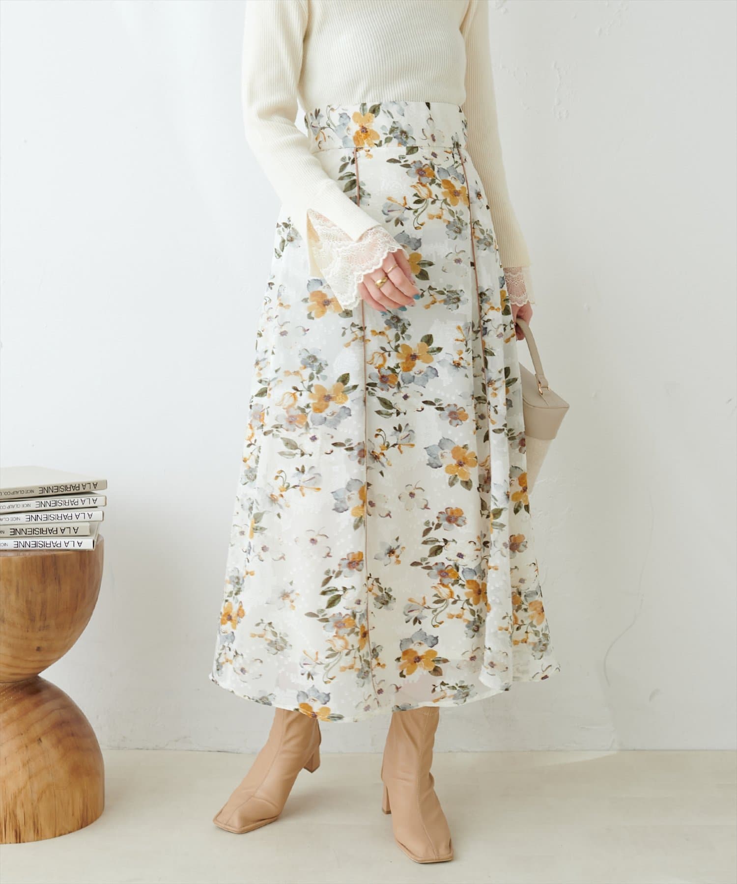 フラワージャガード配色パイピングスカート | natural couture 