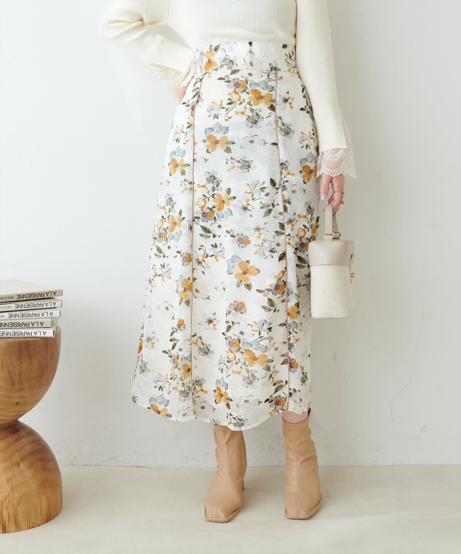 フラワージャガード配色パイピングスカート | natural couture