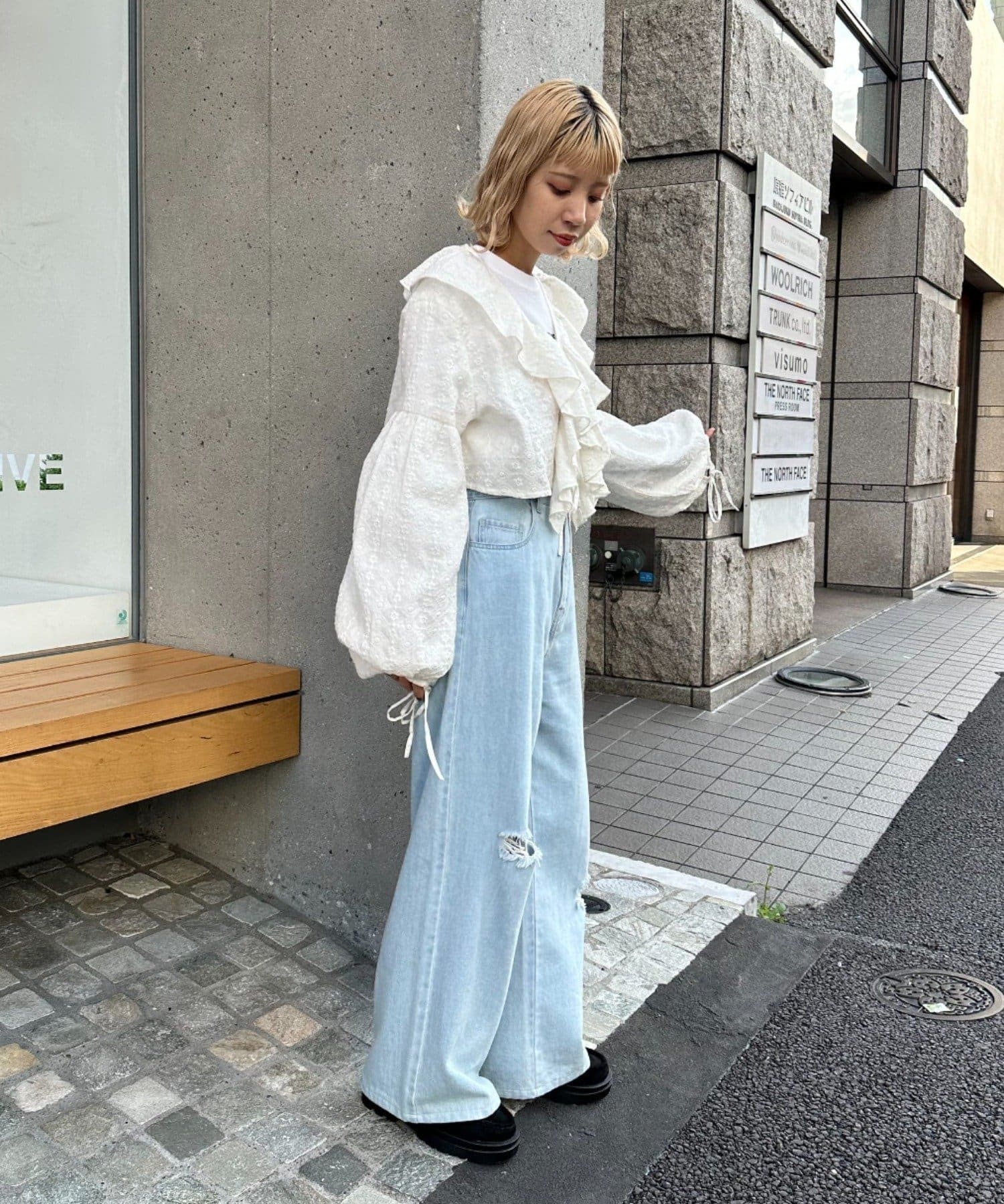 poppy ワイドフレアデニムパンツ　Mサイズ　あさぎーにょ poppy ワイドフレアデニムパンツ Mサイズ あさぎーにょ - メルカリ
