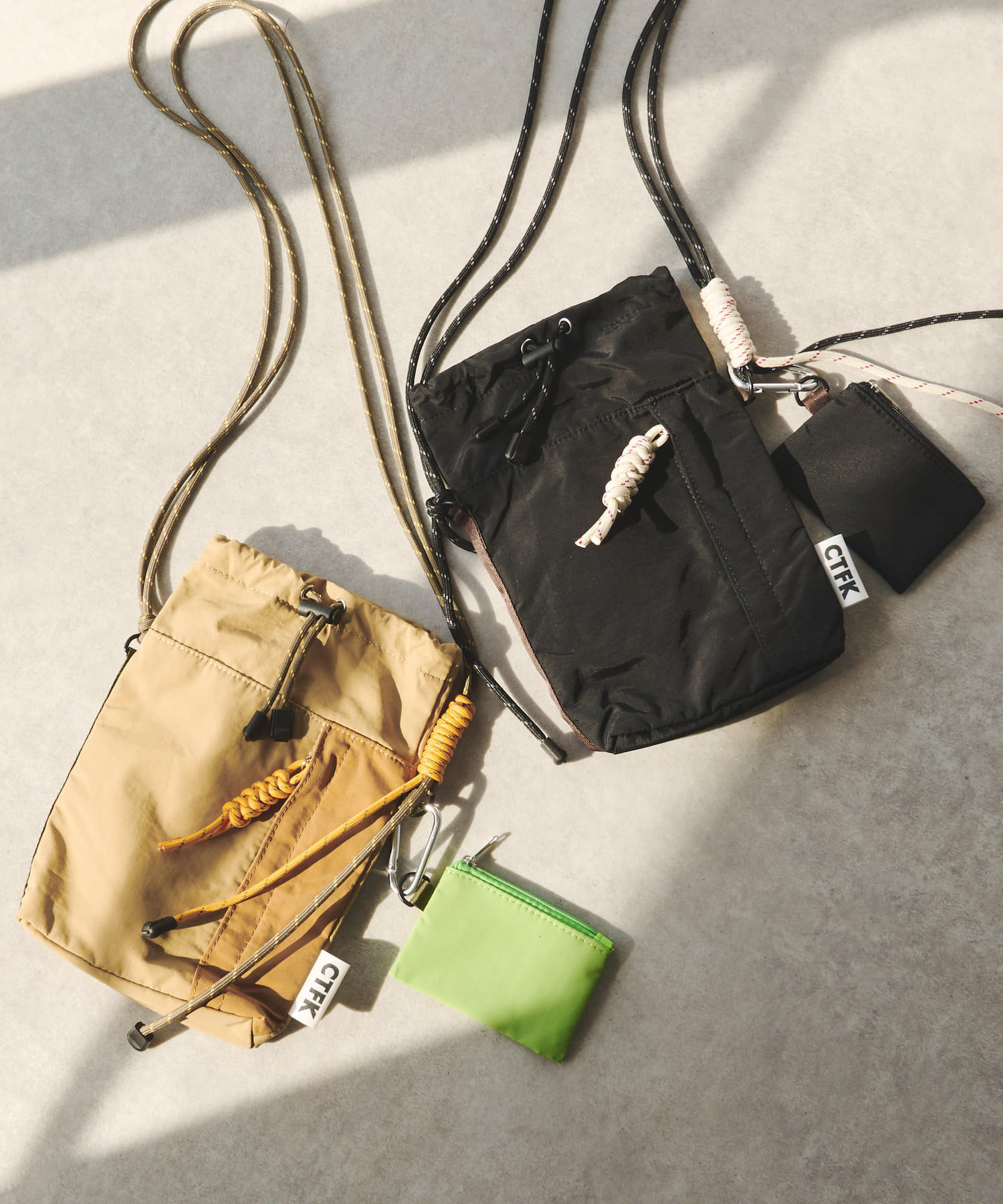 un dix cors(アンディコール) ナイロンハンディショルダー