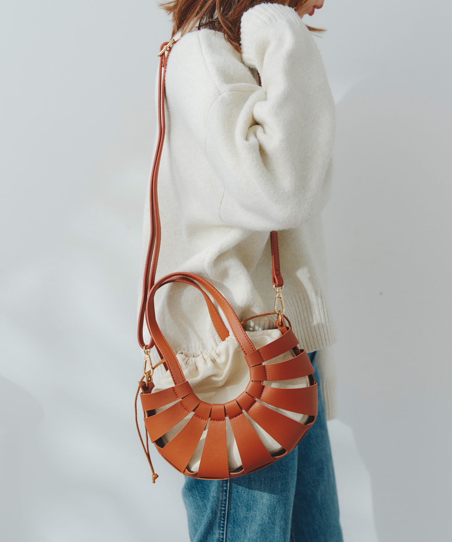 Chez toi(シェトワ) フェイクレザーラウンド編みBAG