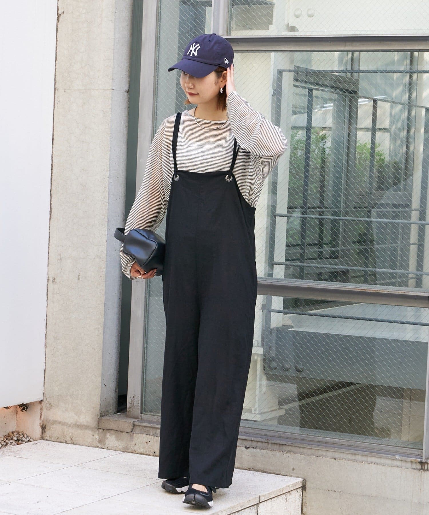 新品 M サイズ 黒 サロペット かわいい 女性 アパレル ファッション