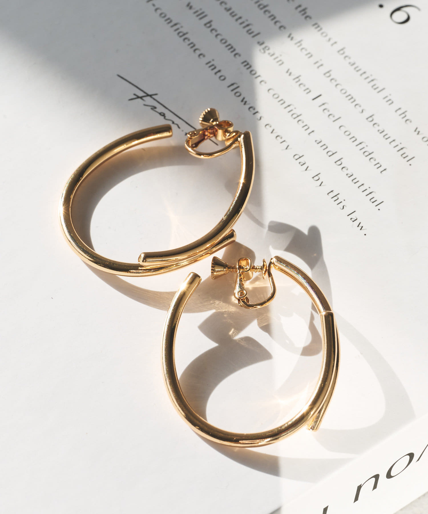 un dix cors(アンディコール) 【GOLDY(ゴールディ)】ラインデザインイヤリング