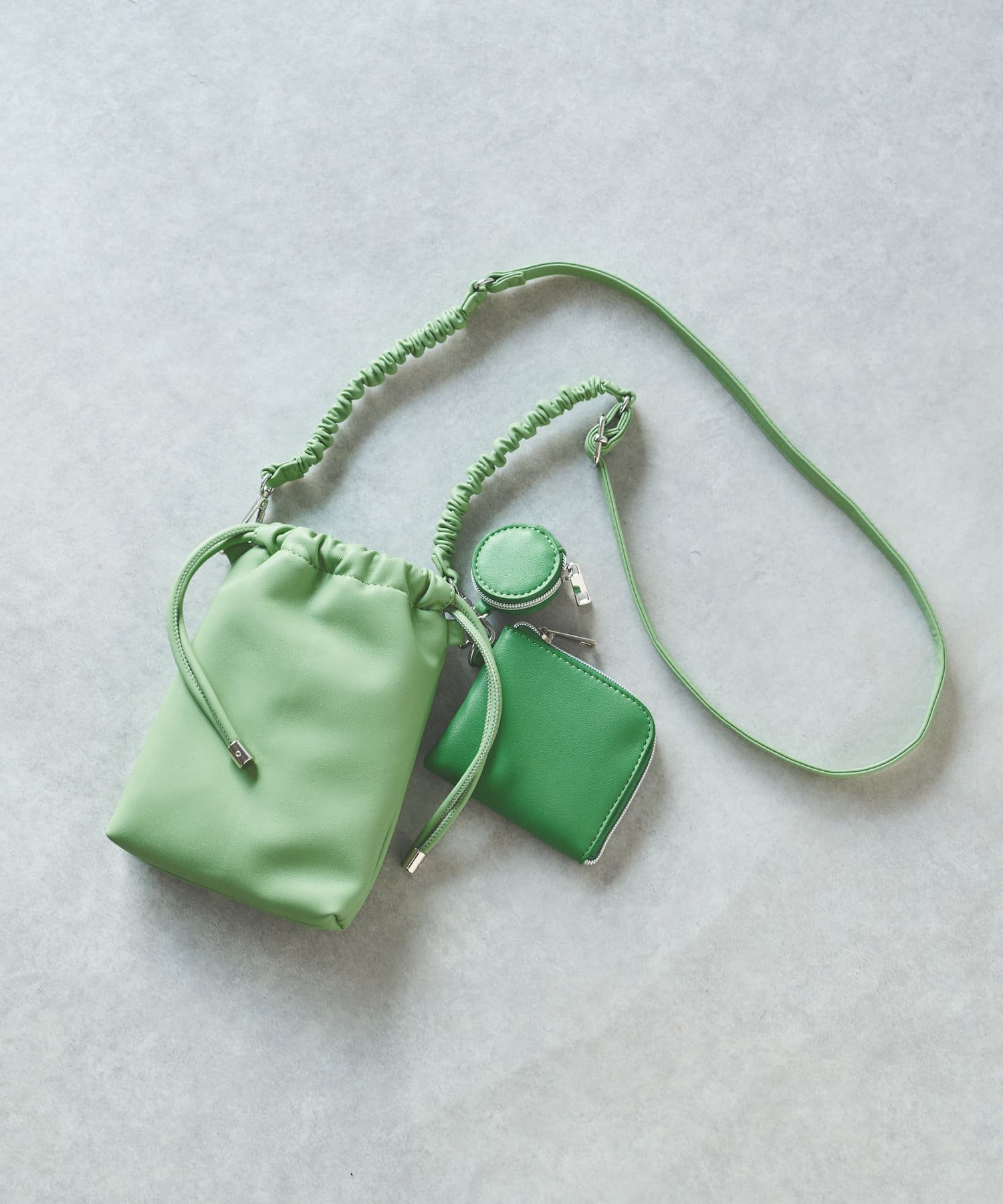 un dix cors(アンディコール) 【cachecache(カシュカシュ)】３SET巾着ショルダー