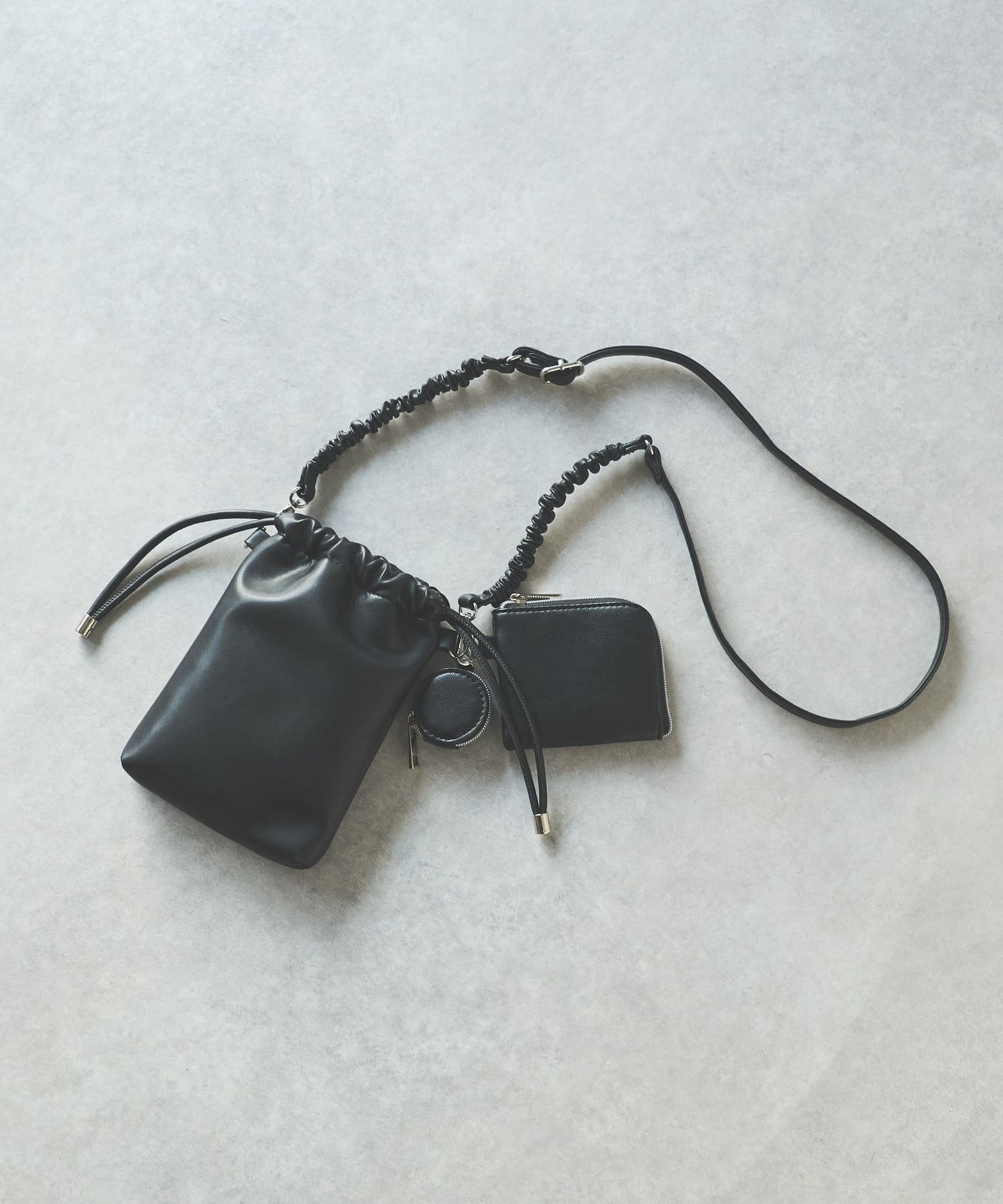 un dix cors(アンディコール) 【cachecache(カシュカシュ)】３SET巾着ショルダー