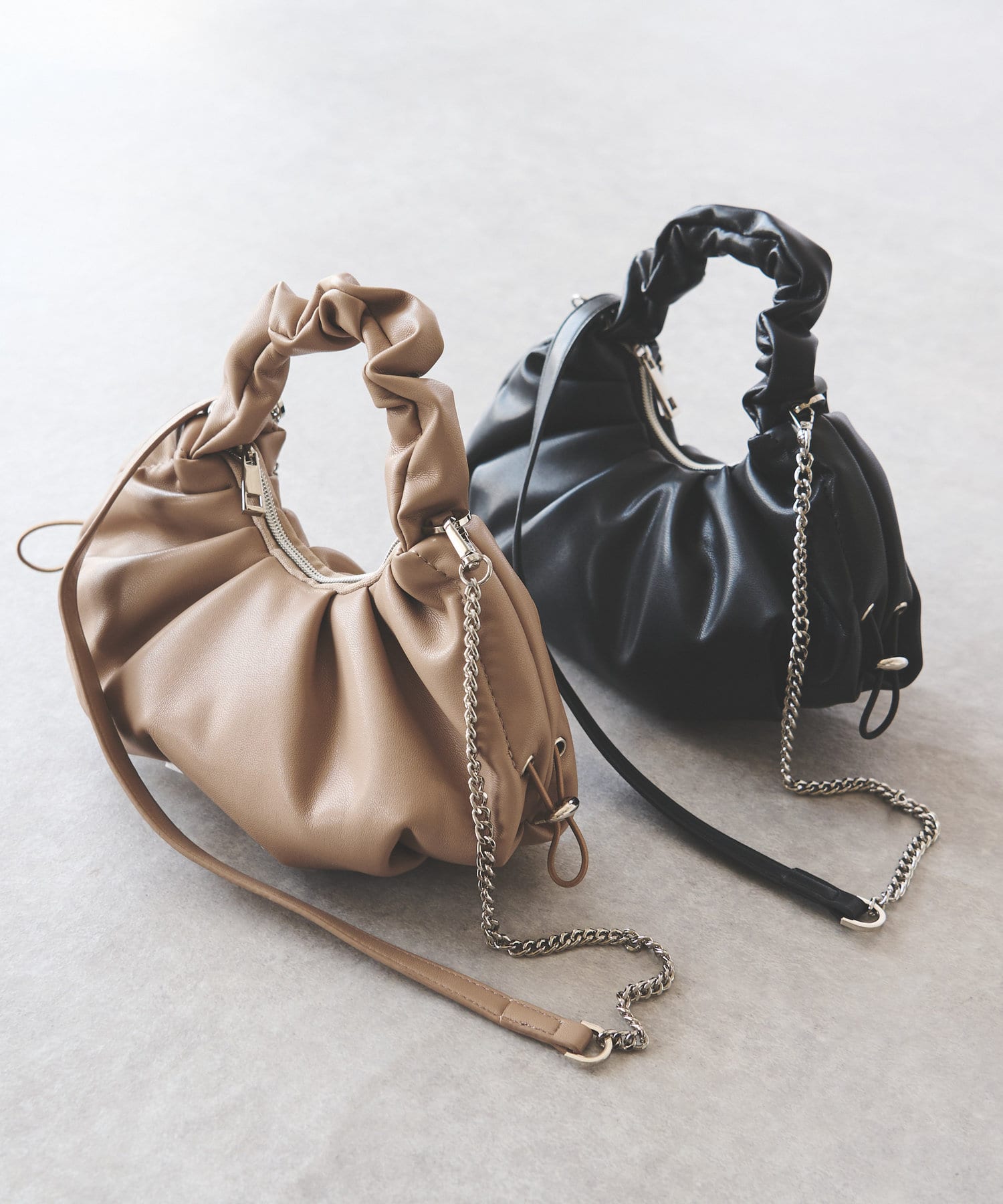 un dix cors(アンディコール) cachecache（カシュカシュ）ギャザーハンドルバッグ