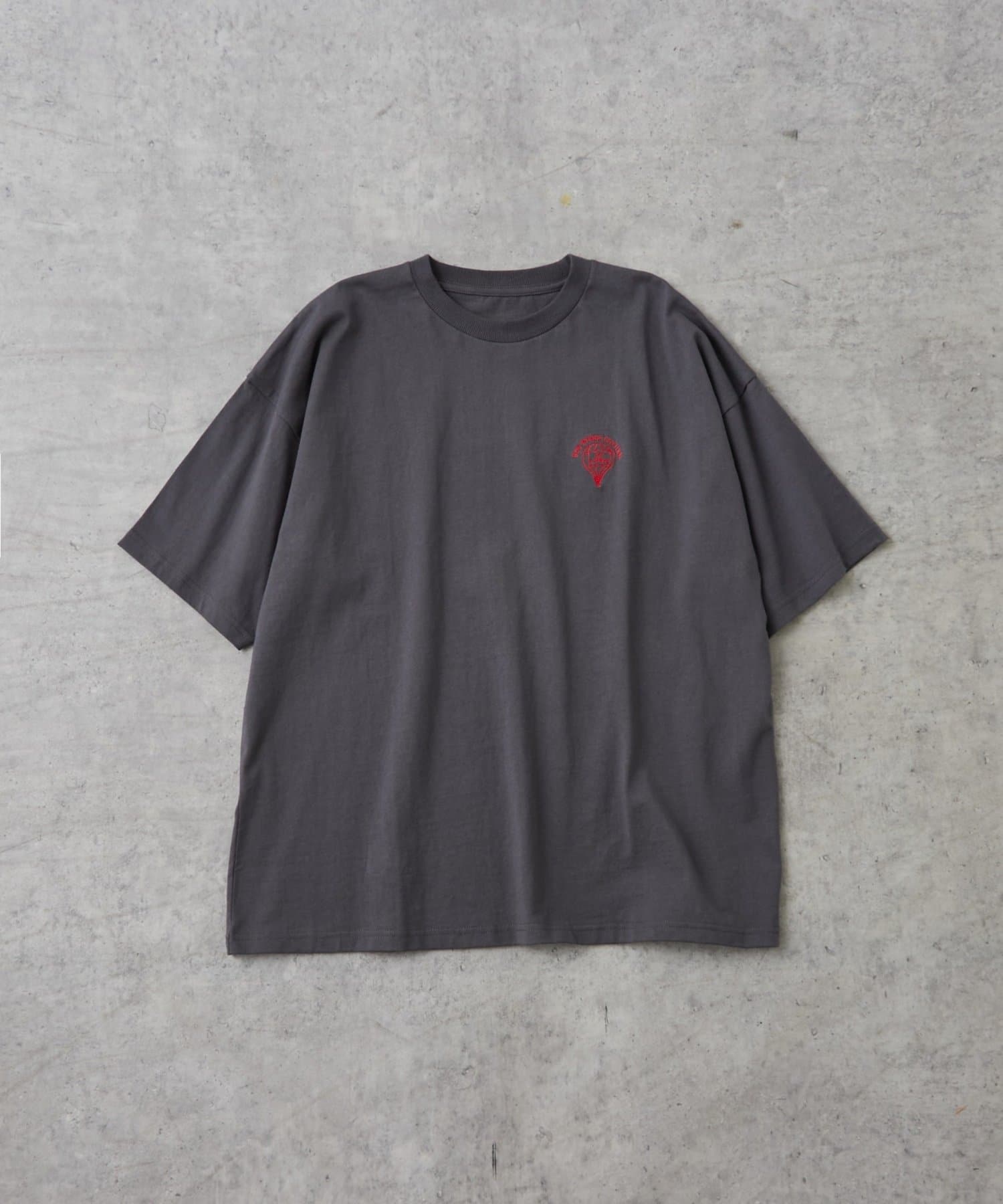 DISCOAT(ディスコート) ワンポイント刺繍半袖Tシャツ