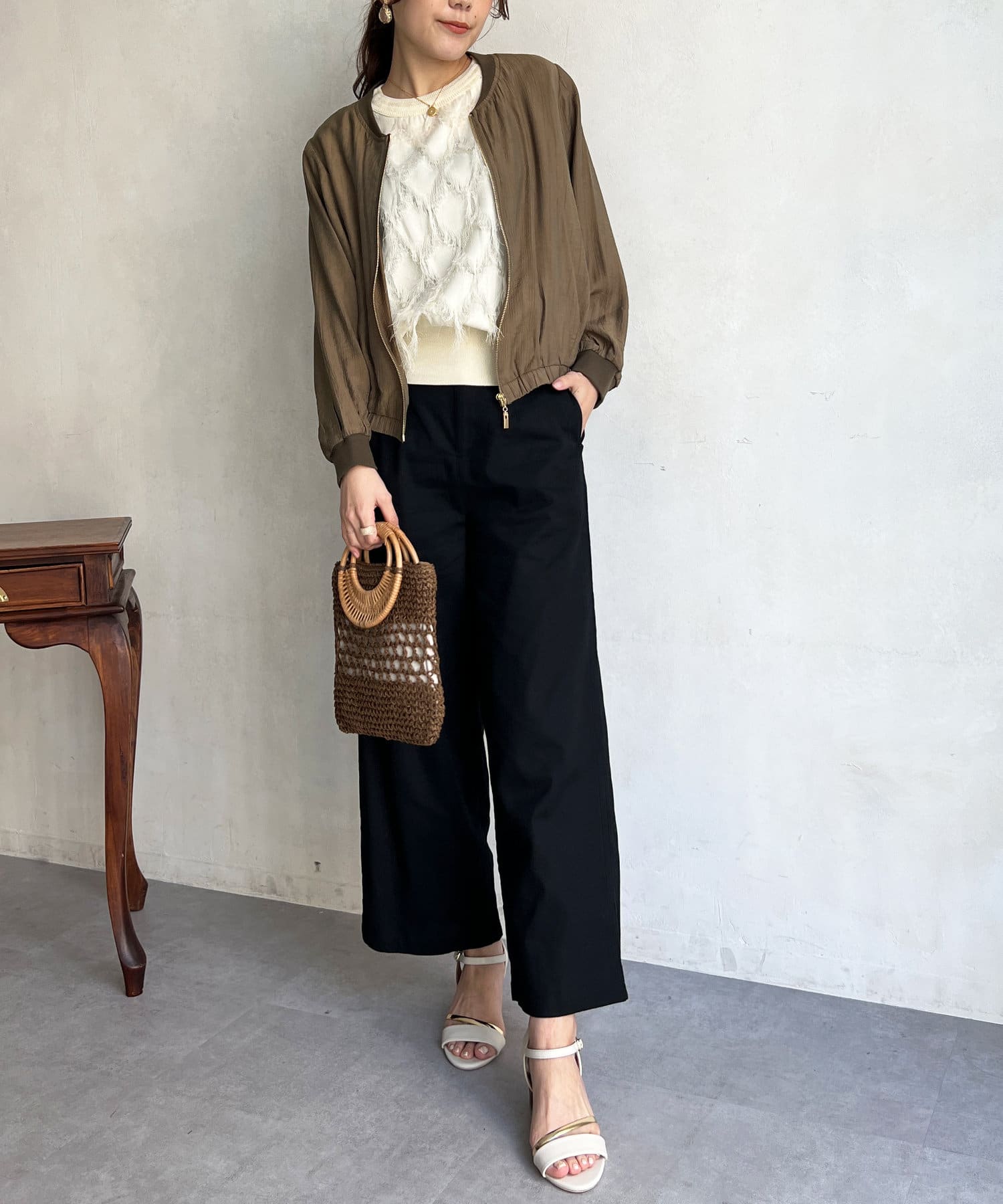Chez toi(シェトワ) リネンストレッチストレートパンツ