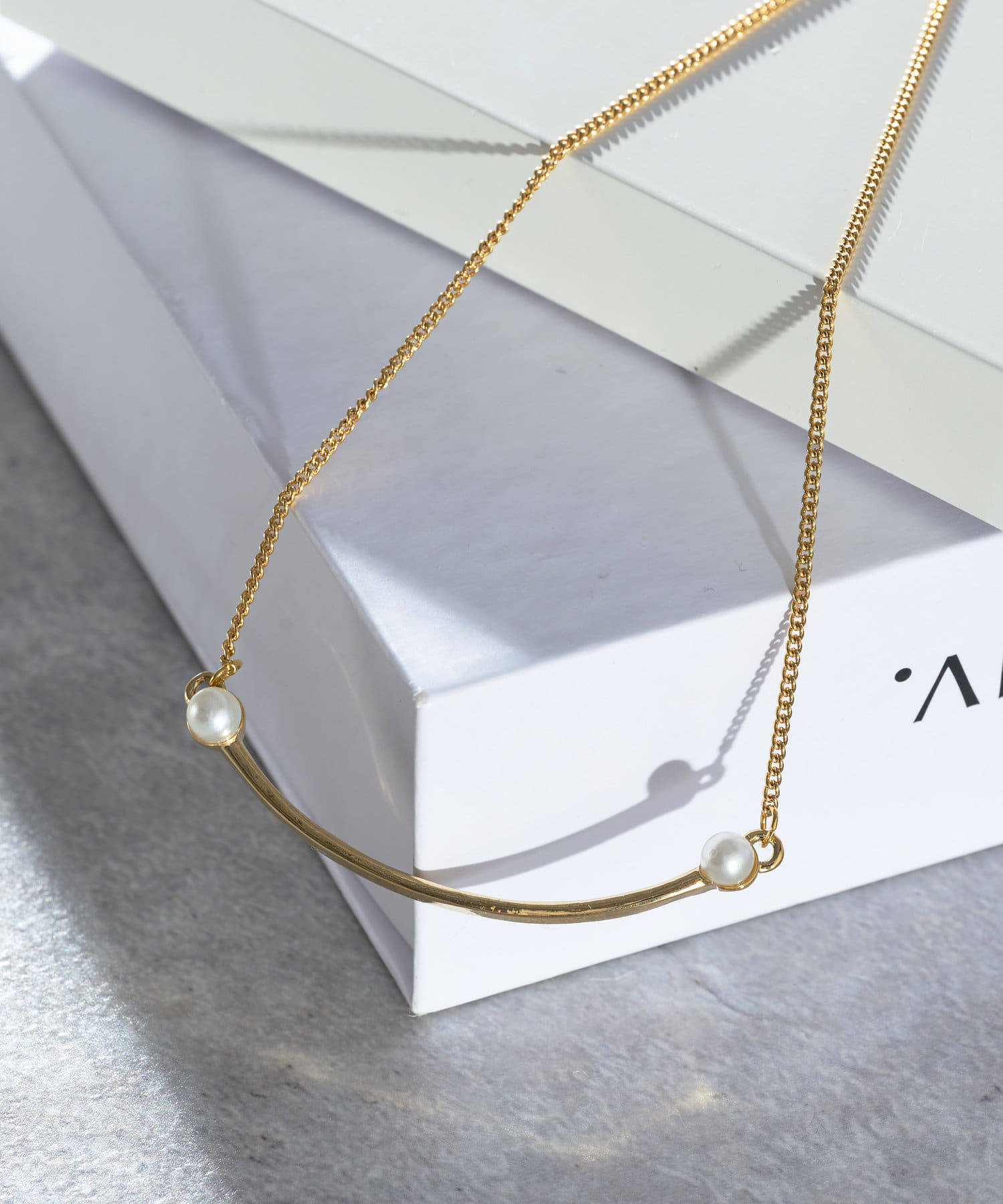 un dix cors(アンディコール) カーブラインパールネックレス