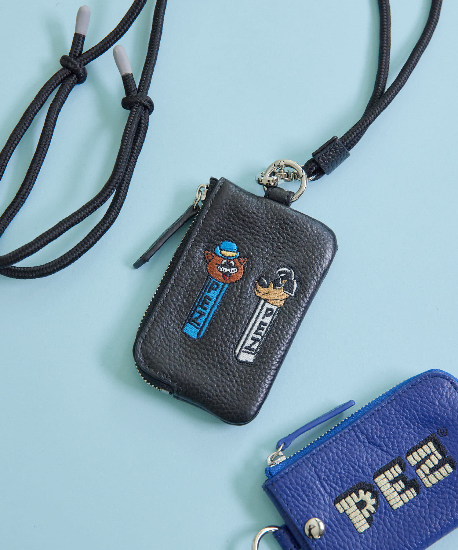 ear PAPILLONNER(イア パピヨネ) 【PEZ(ペッツ) ×ear】WEB限定追加/牛革モバイルストラップショルダー