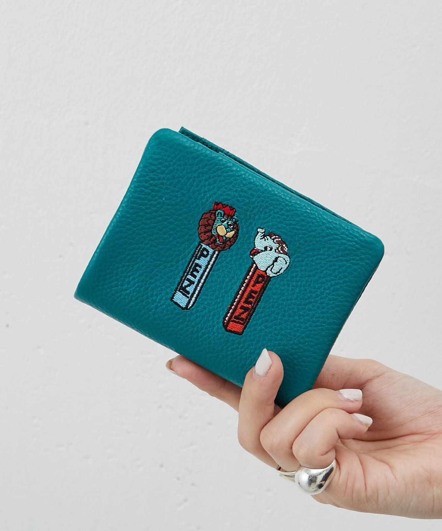 最新デザインの 財布 ”PEZ ペッツ × ear” 刺繍折り財布