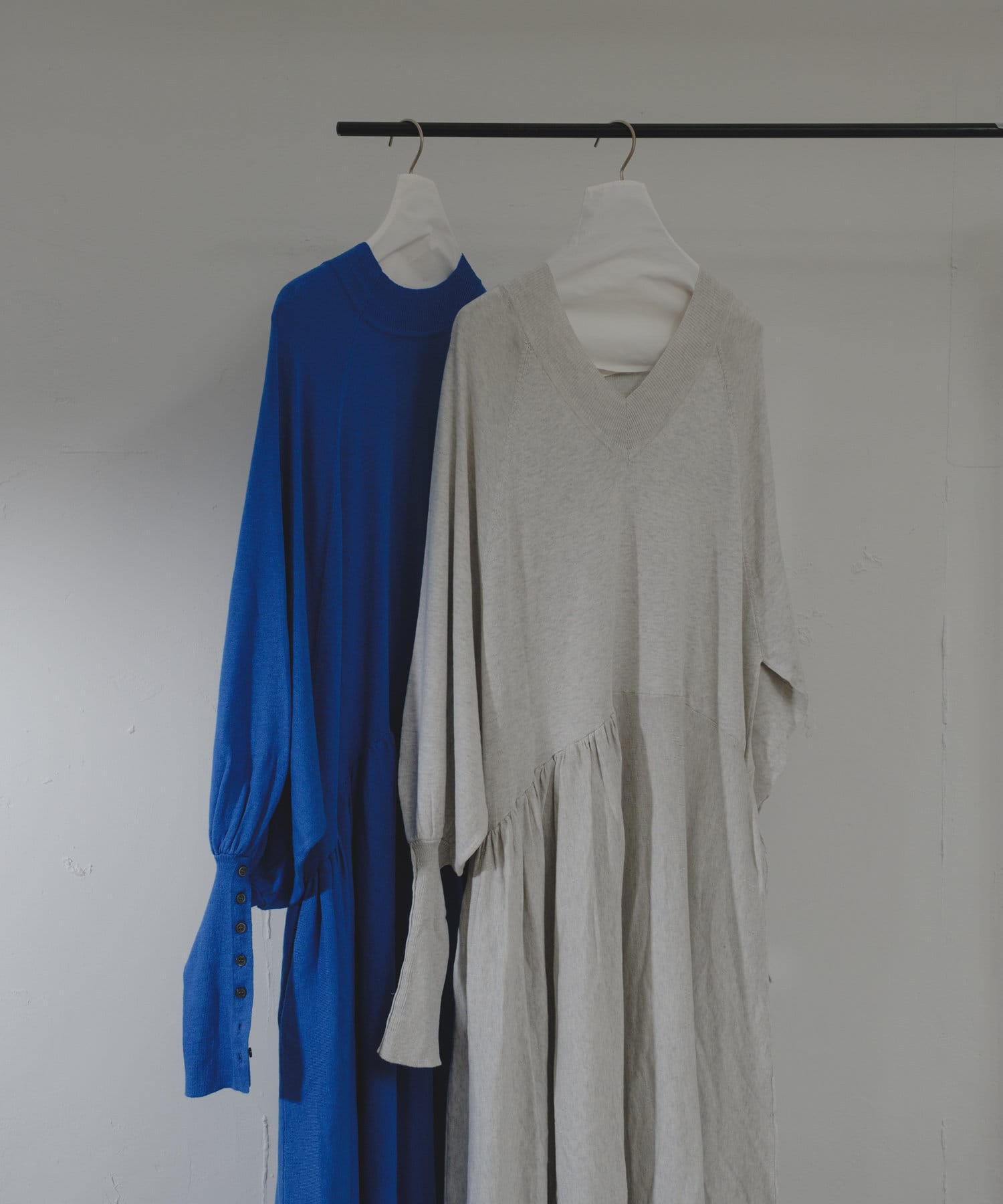 Pasterip(パセリ) Asymmetry loose knit dress