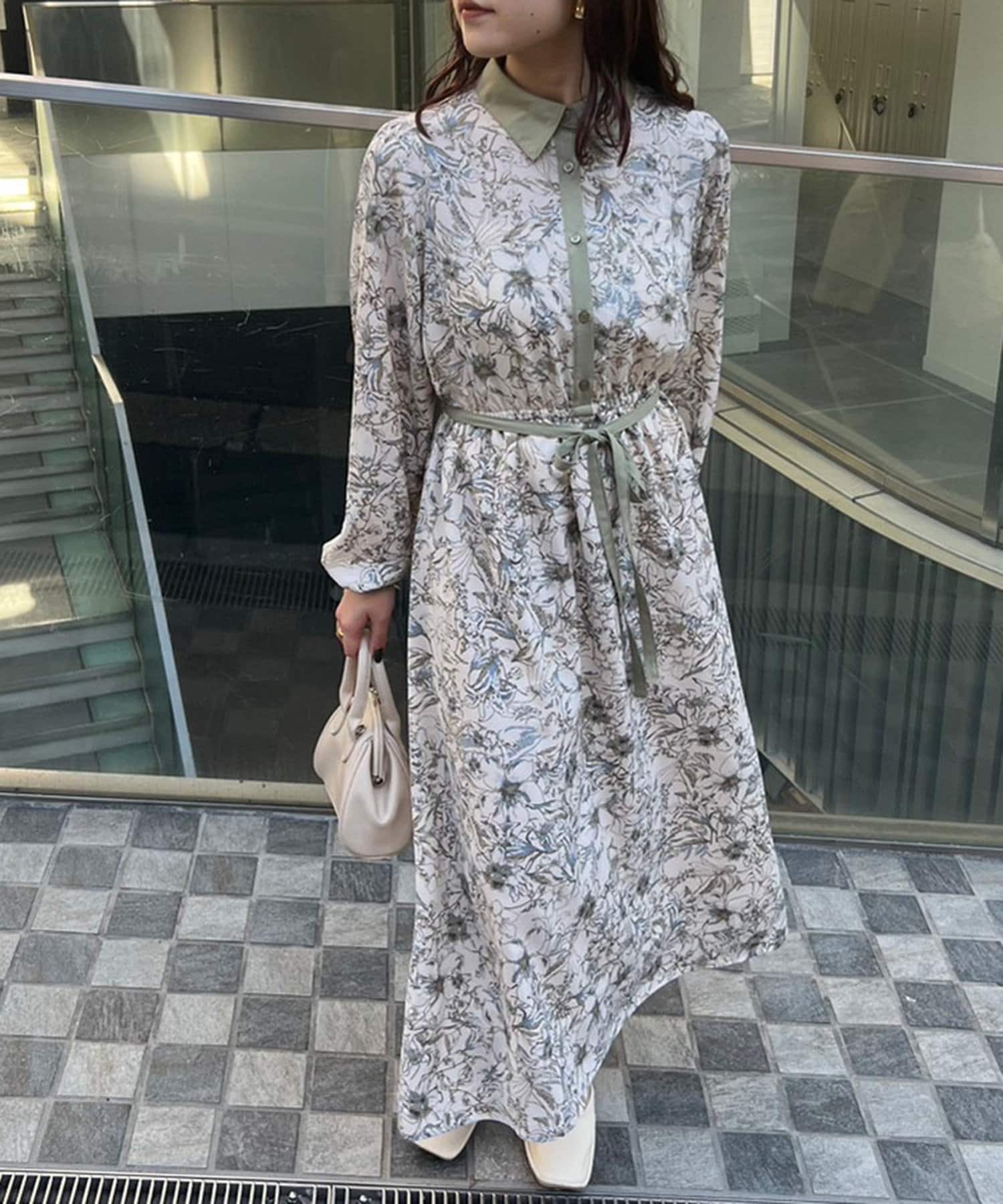 線画花柄ワンピース | NICE CLAUP / OLIVE des OLIVE OUTLET(ナイ