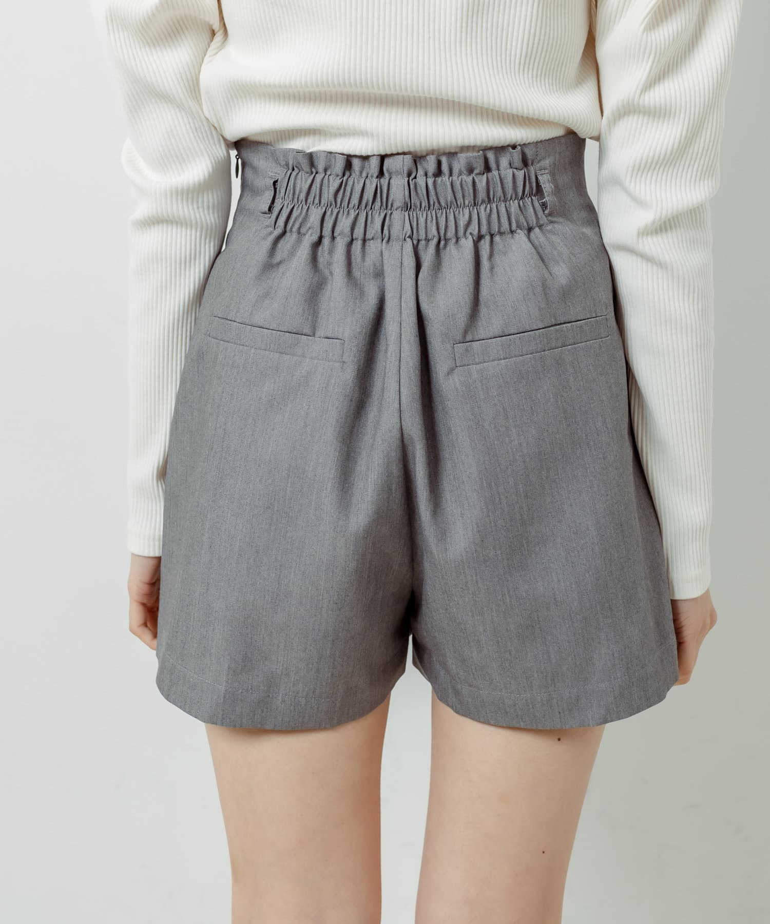 OLIVE des OLIVE(オリーブ デ オリーブ) チェーンベルト付きショートパンツ