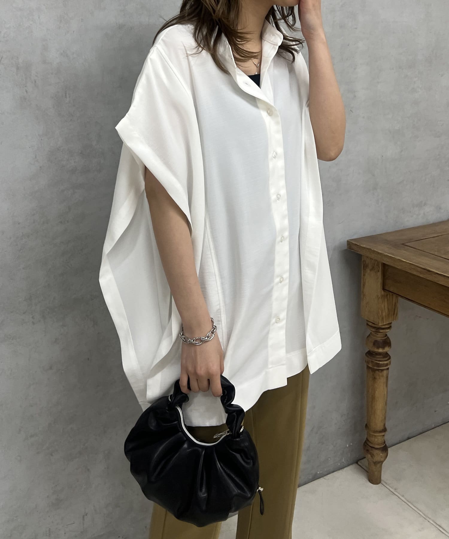 un dix cors(アンディコール) 麻ライクバンドカラーブラウス