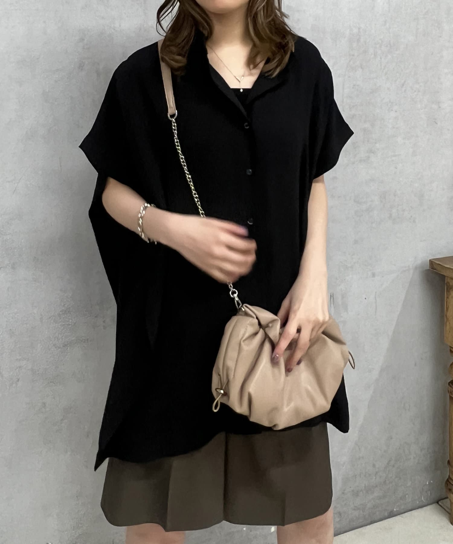 un dix cors(アンディコール) 麻ライクバンドカラーブラウス