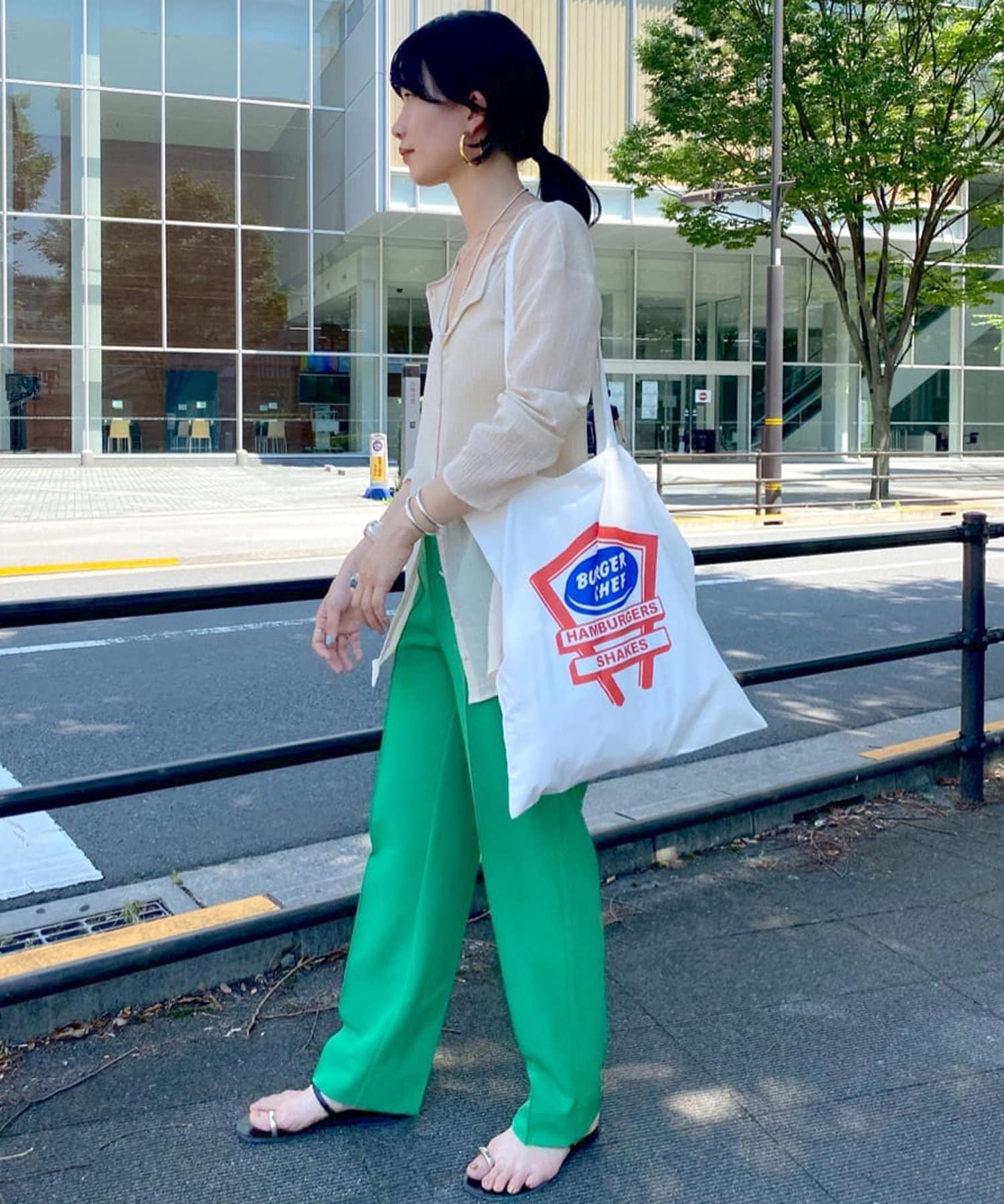 新品タグ付き シーナリー センターステッチドロストパンツ 36 新品タグ付き シーナリー センターステッチドロストパンツ 36