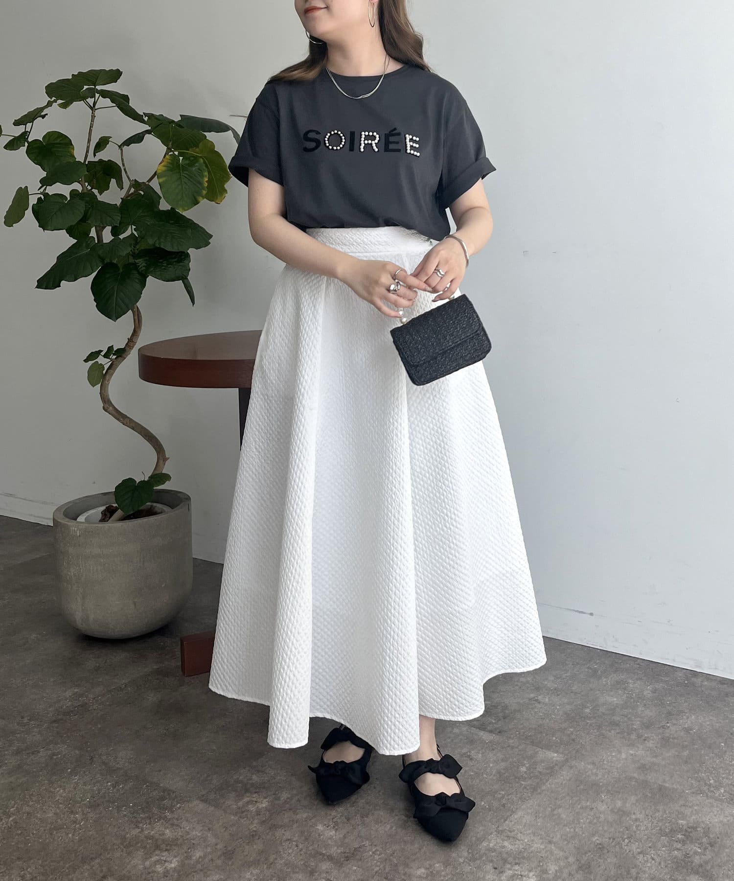 prose verse(プロズヴェール) パール付きフロッキーロゴTシャツ