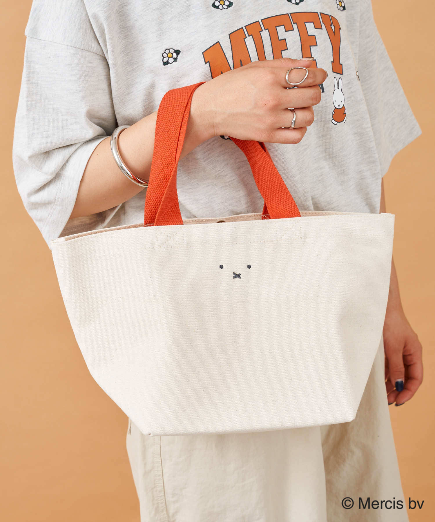 格安超歓迎【完売品 レア！】Miffy×CIAOPANIC TYPYコラボ　おばけポンチョ お風呂用品