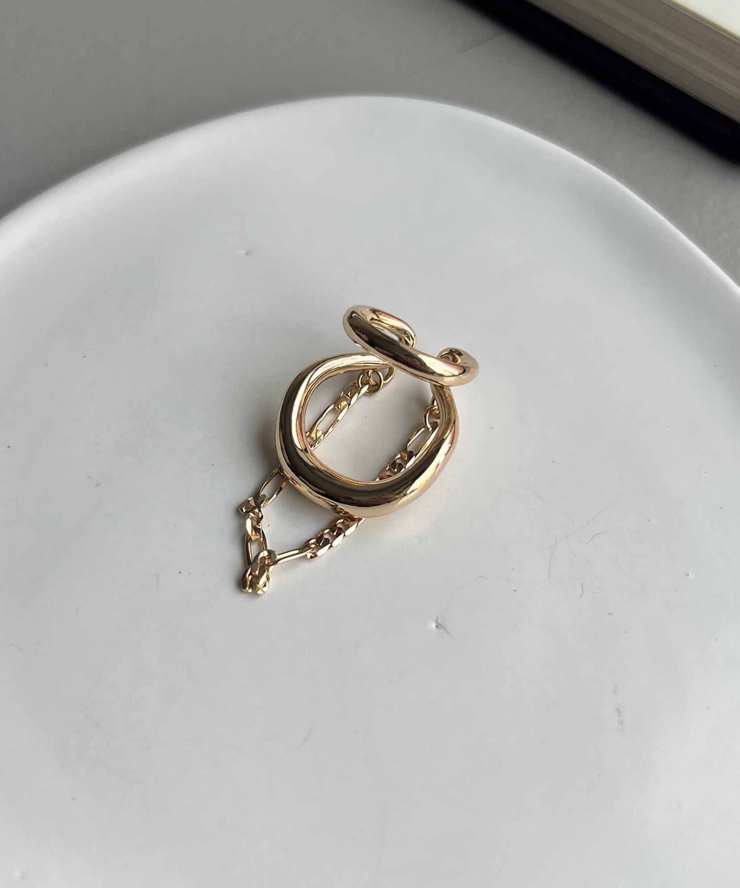 CAPRICIEUX LE'MAGE(カプリシュレマージュ) 〈GOLDY/ゴールディ〉チェーンWリングイヤカフ