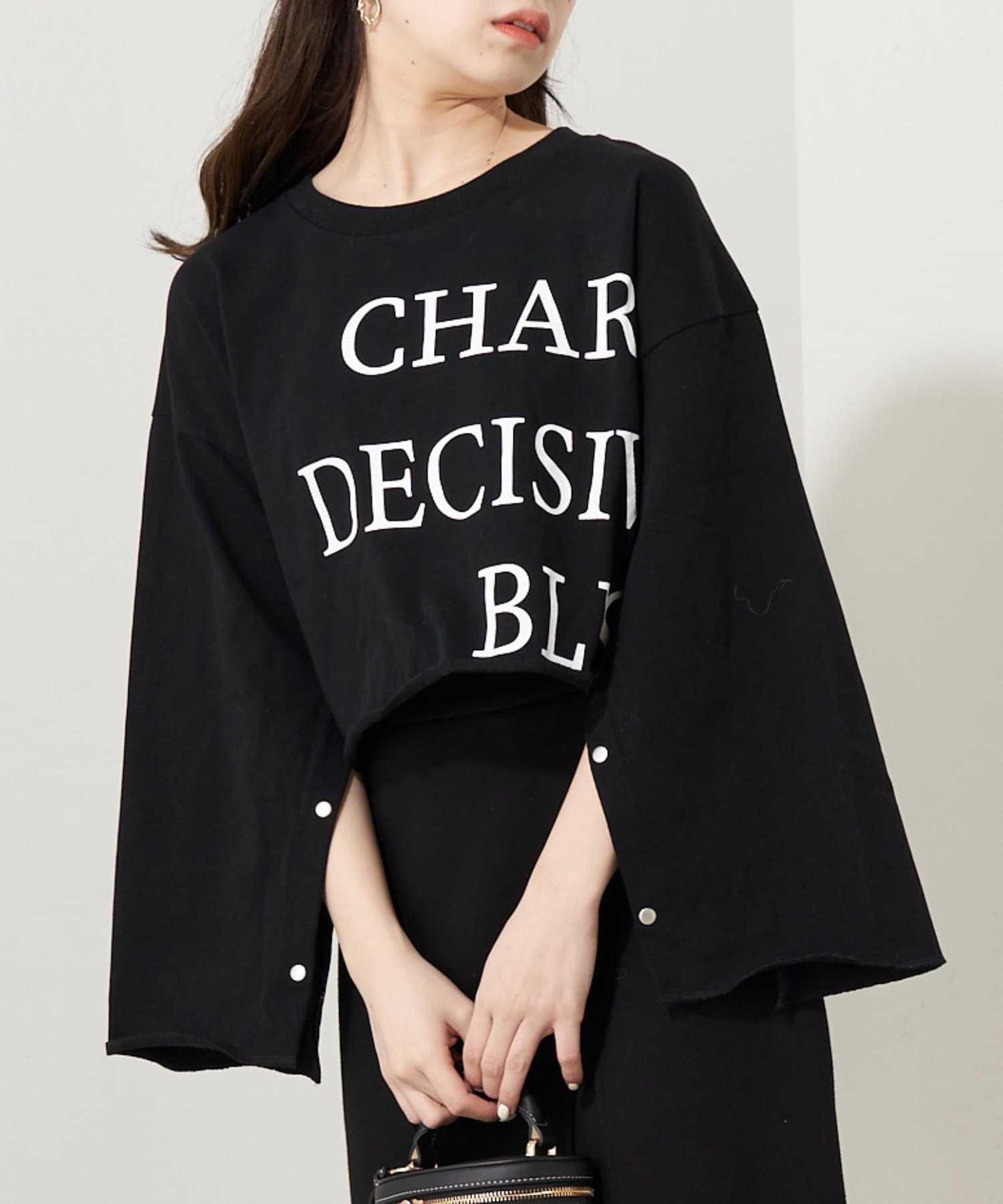 Chico】クロップドビックロゴトップス | OUTLET(アウトレット